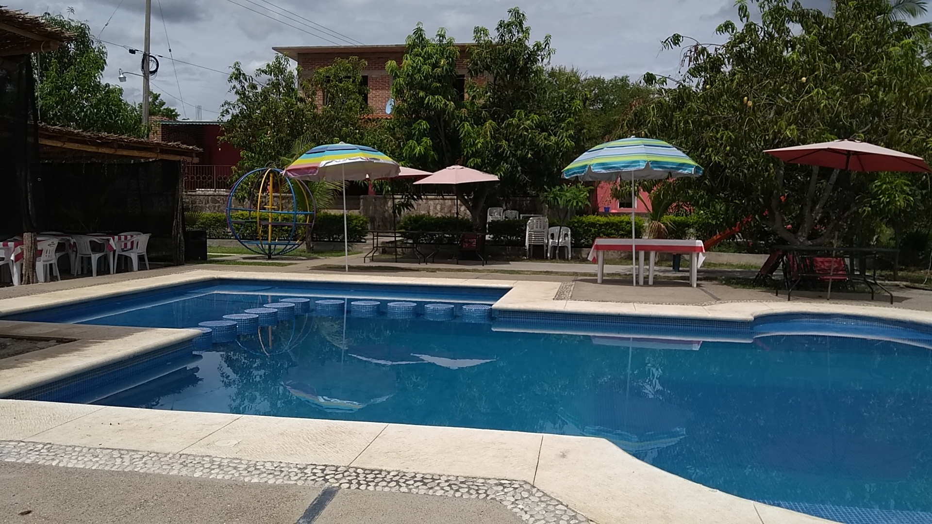 Restaurante y balneario: Las Guacamayas image 9