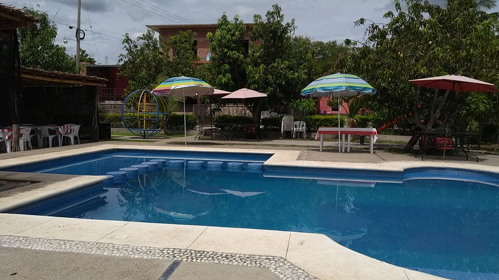 Restaurante y balneario: Las Guacamayas image 9