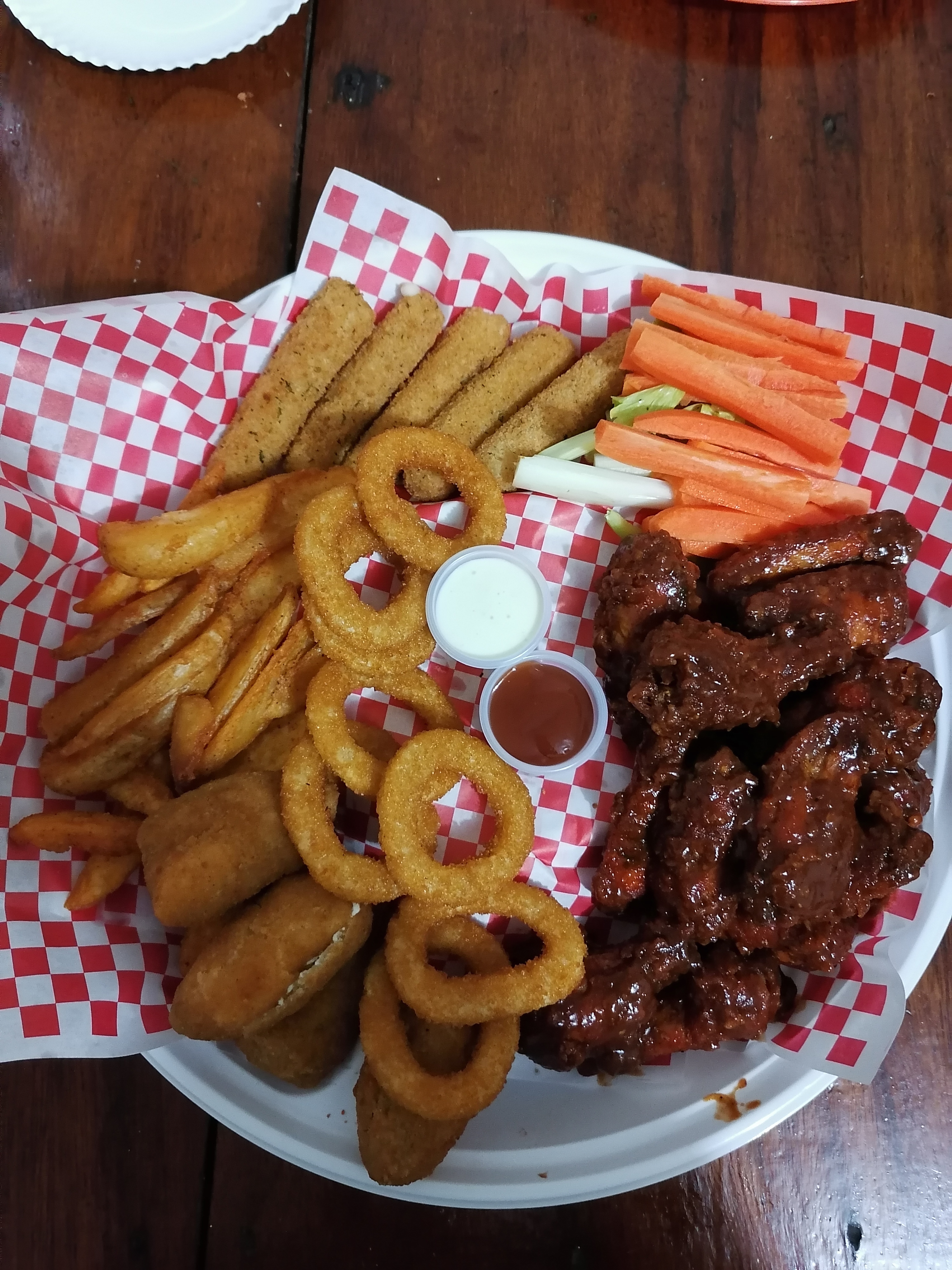Wings & Beer - Las Alitas image 2