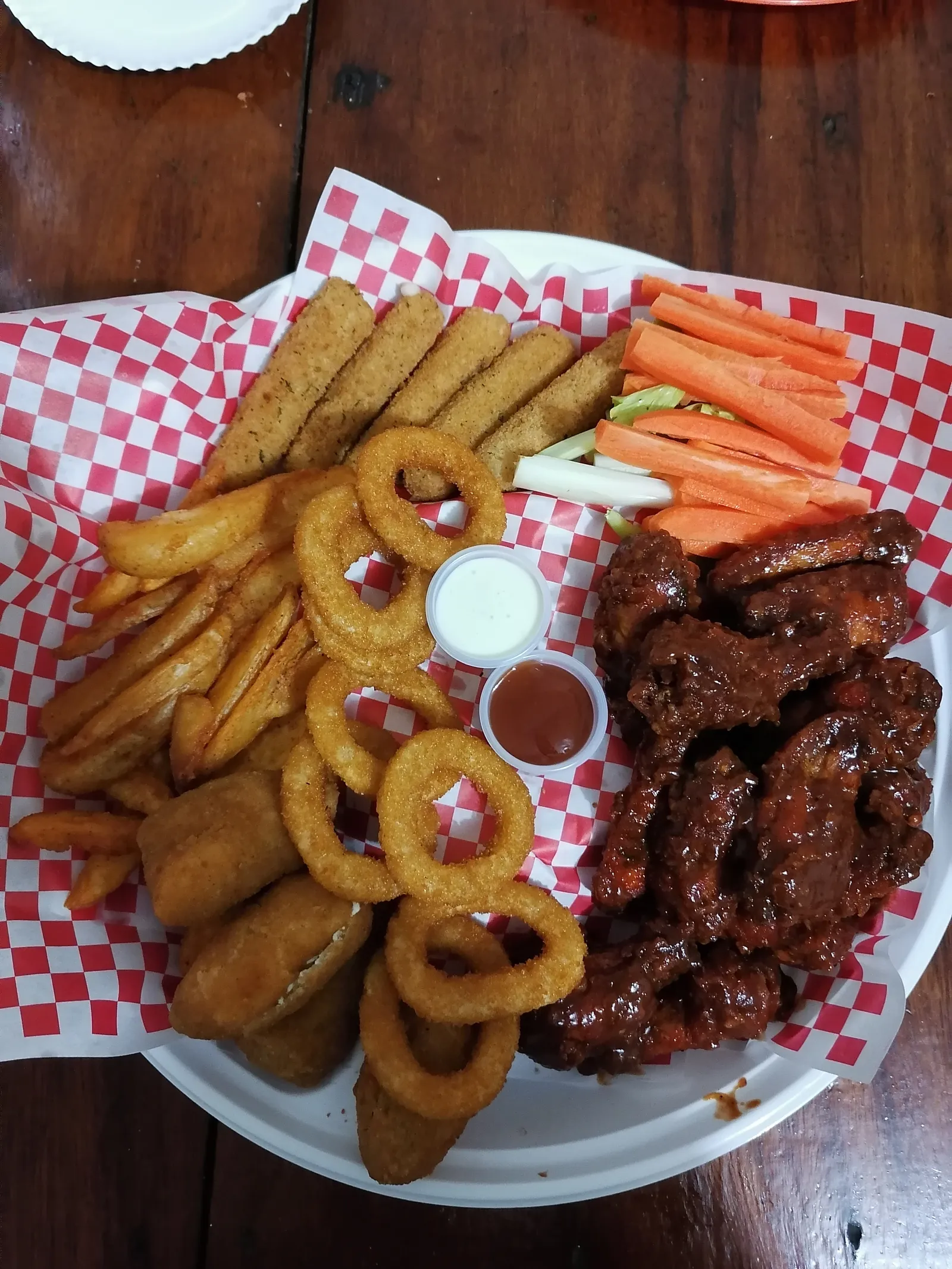 Wings & Beer - Las Alitas image 2