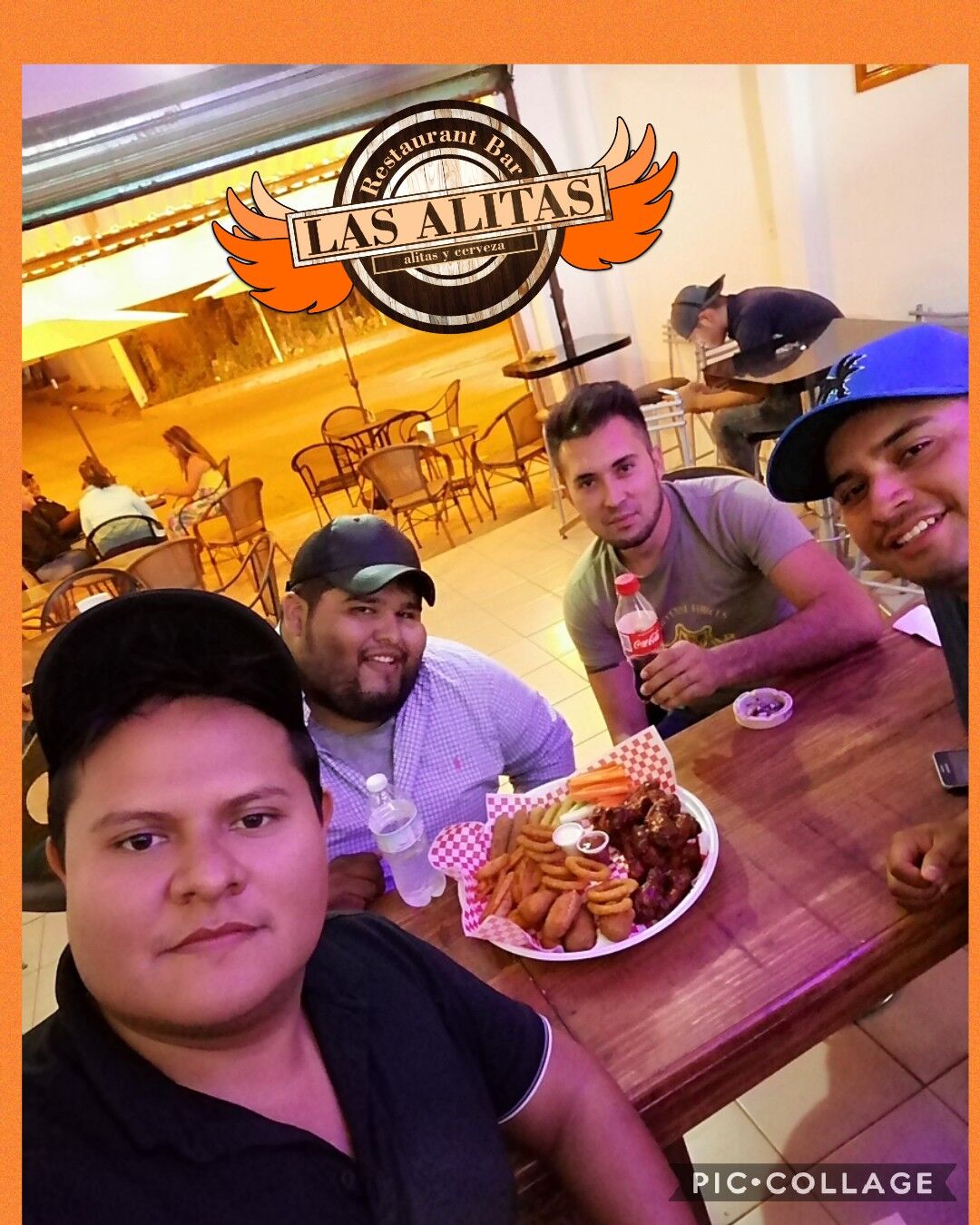 Wings & Beer - Las Alitas image 5