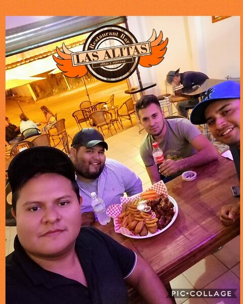 Wings & Beer - Las Alitas image 5