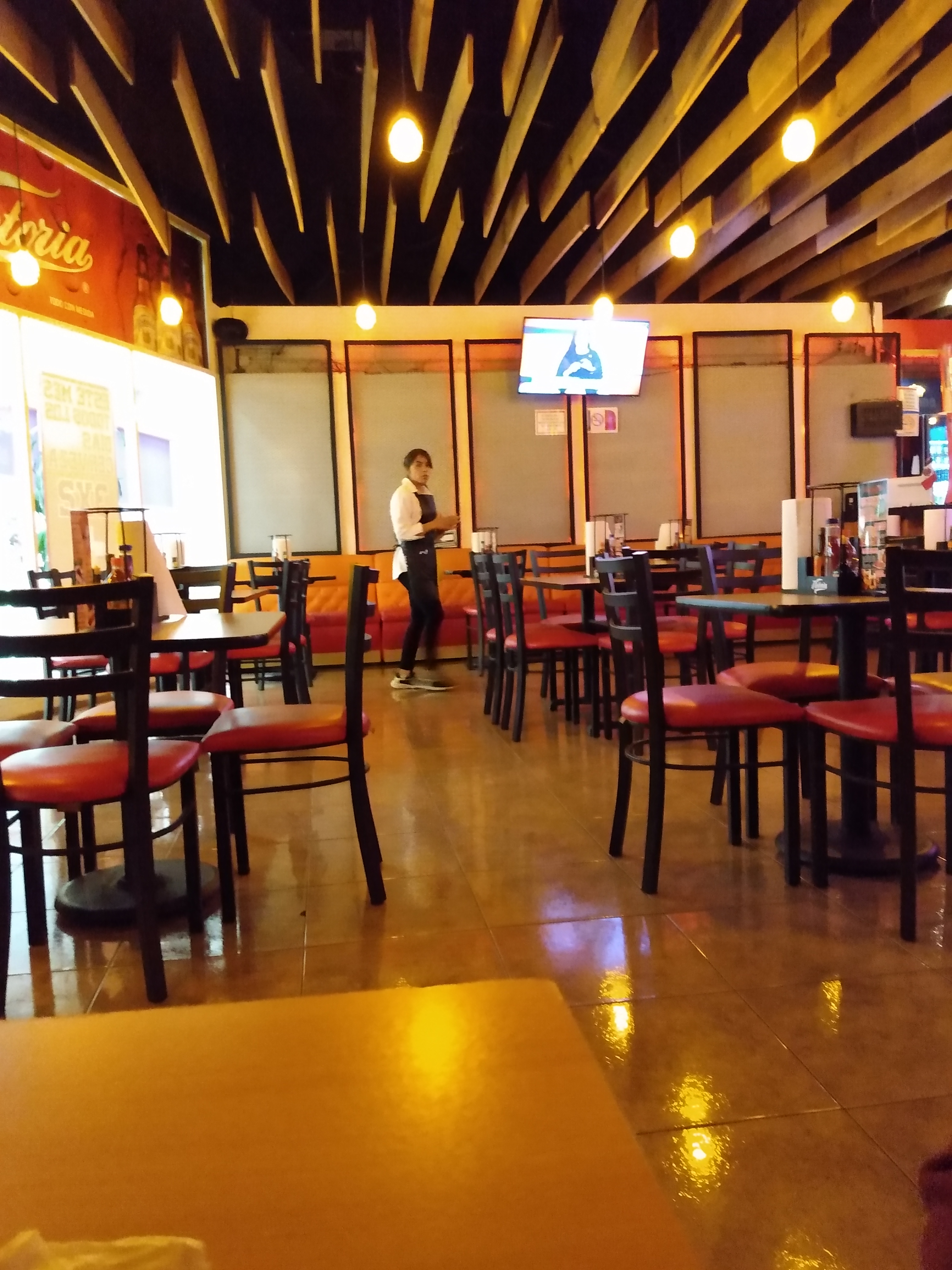 Focaccia, Wings & Beer image 5