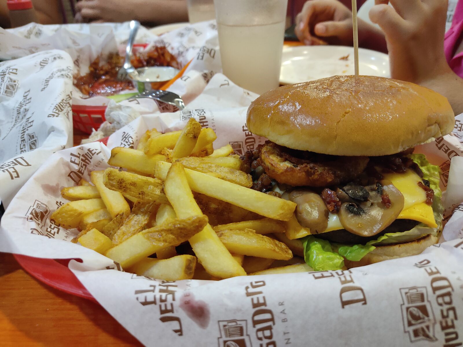 El Deshuesadero image 6