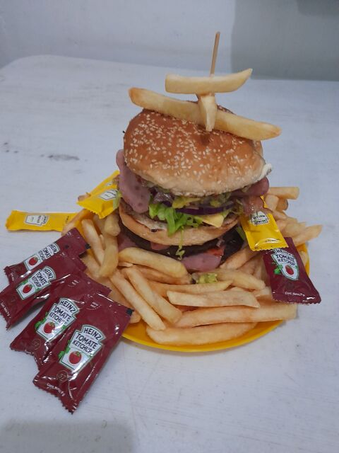 San Burgers image 2
