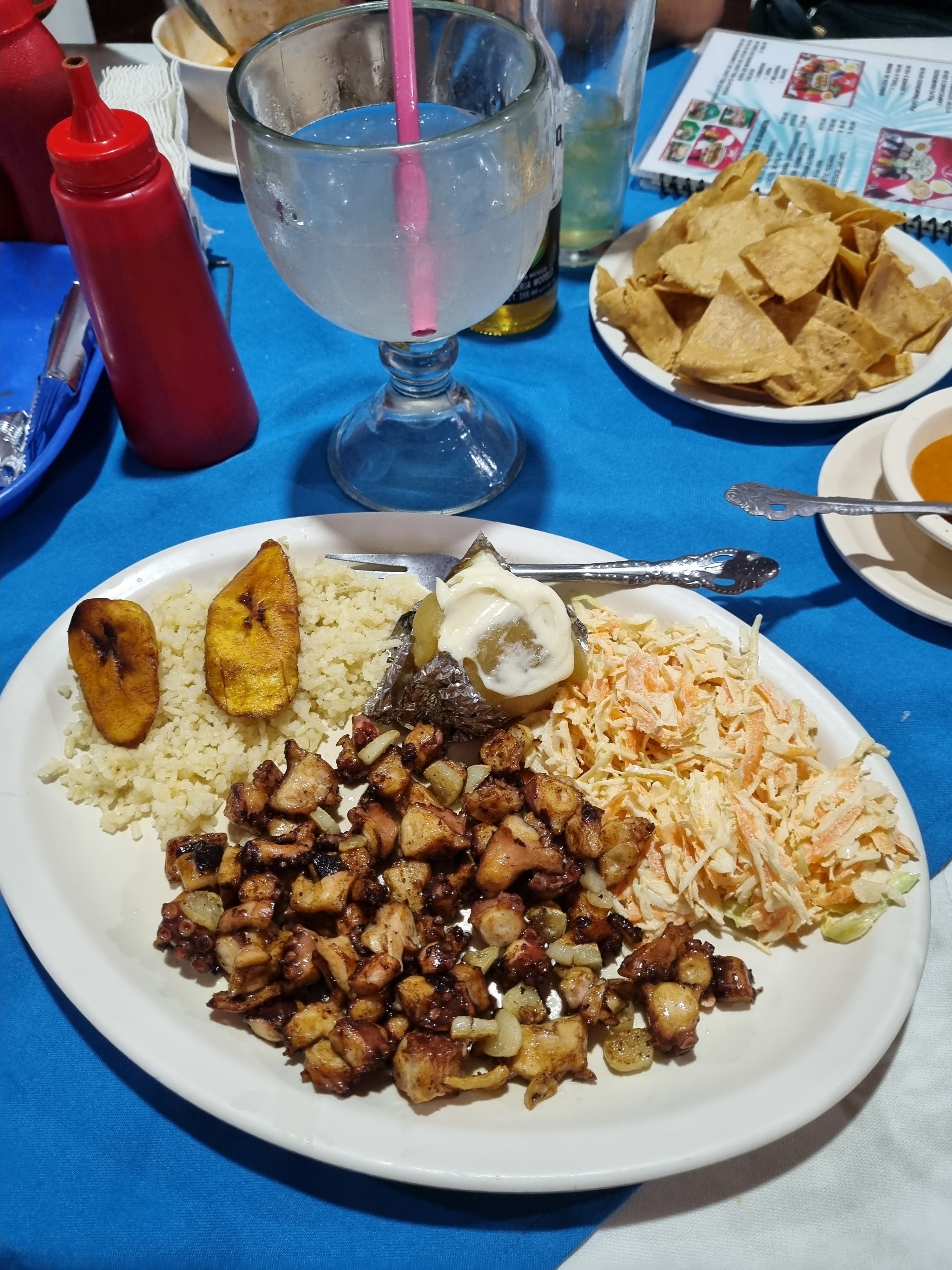 Restaurant Waikiki image 5