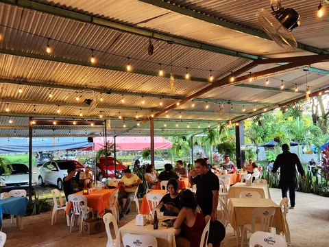 Restaurant Familiar "La Quinta" image 1