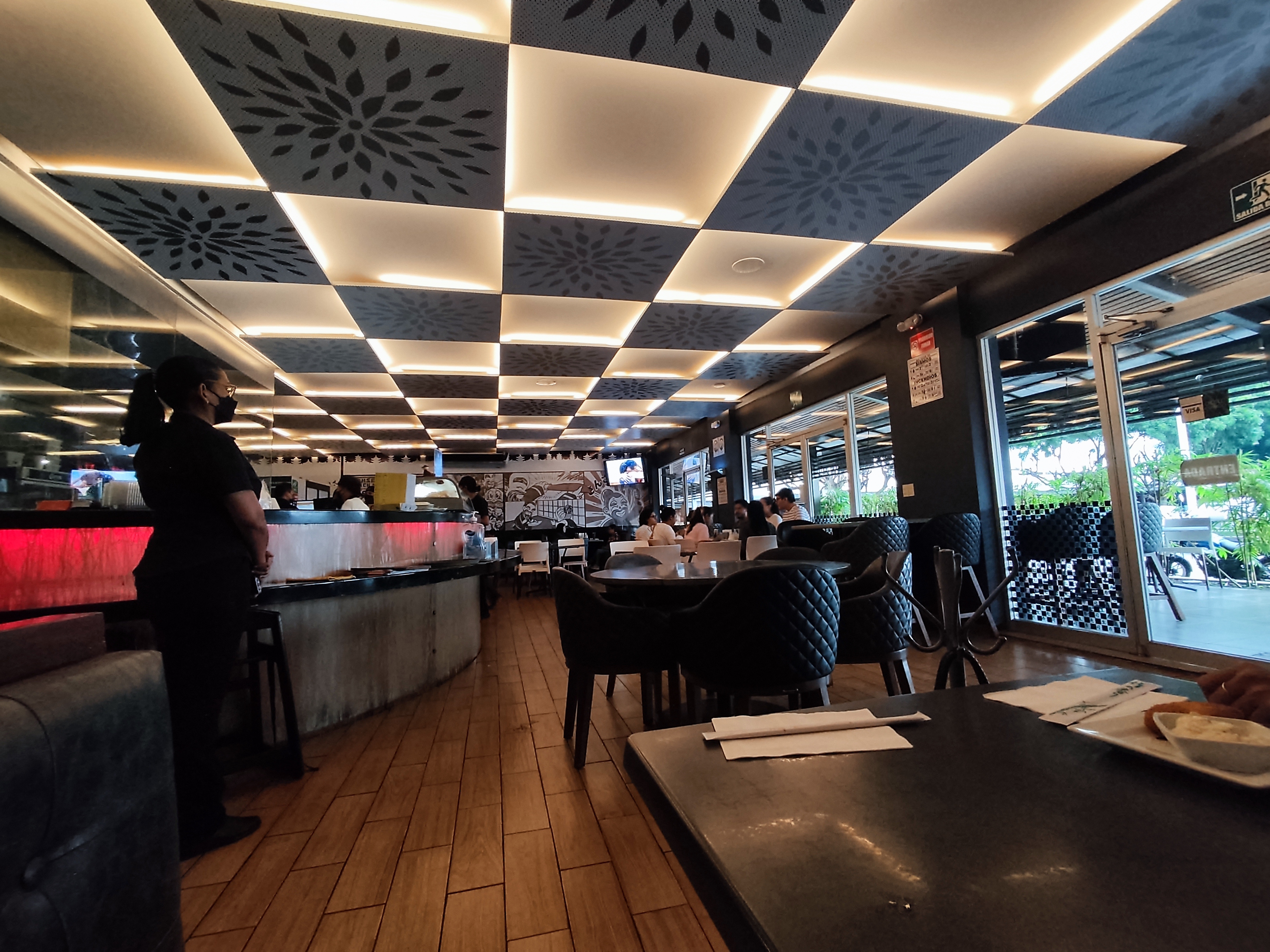 Sensei Sushi Bar image 1