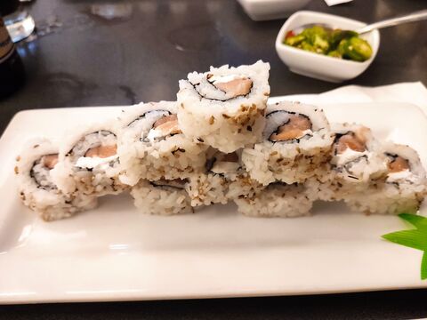 Sensei Sushi Bar image 2