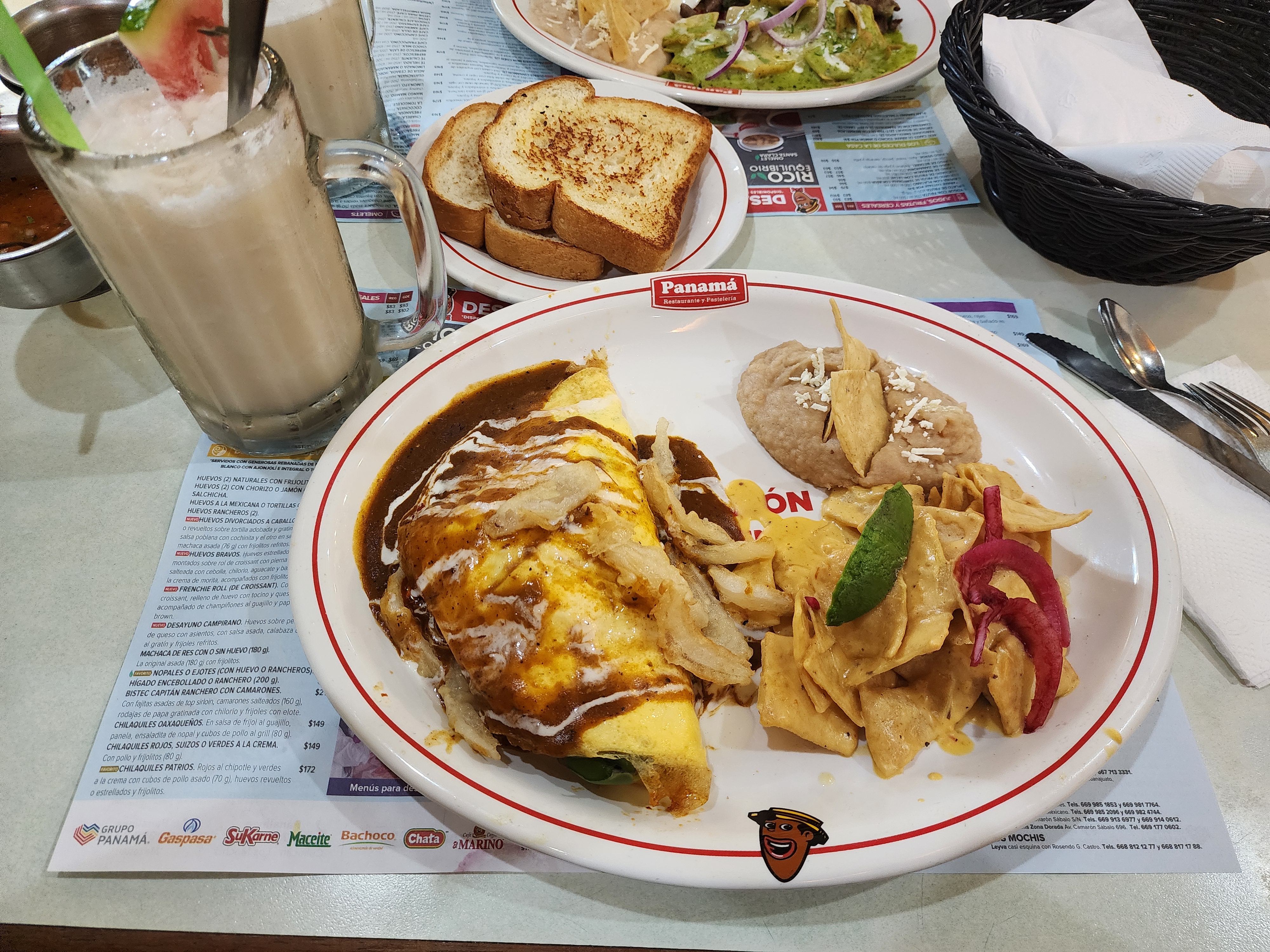 Panamá Restaurante y Pastelería Pedro Infante image 7