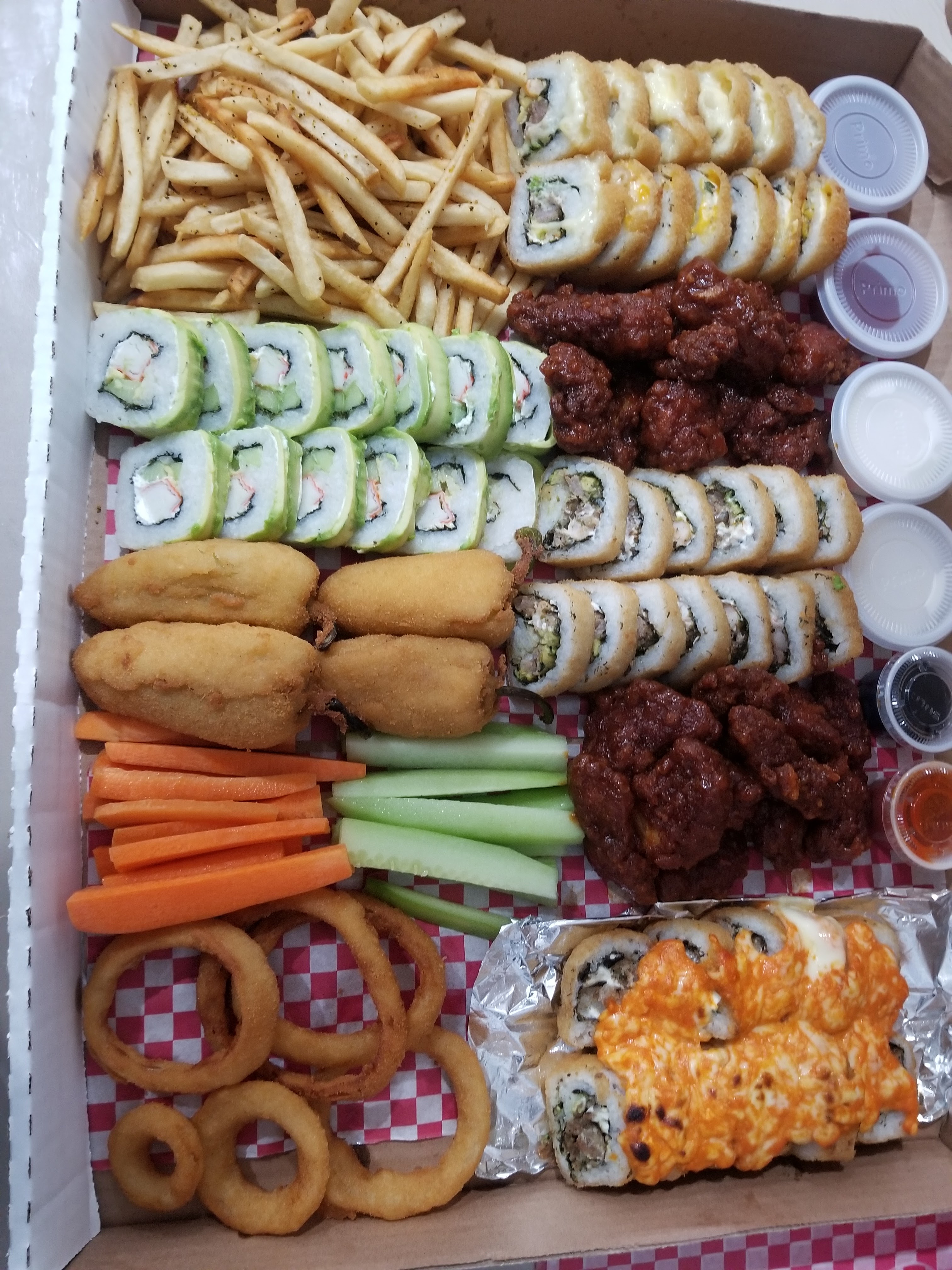 Sakura - sushi & wings image 3