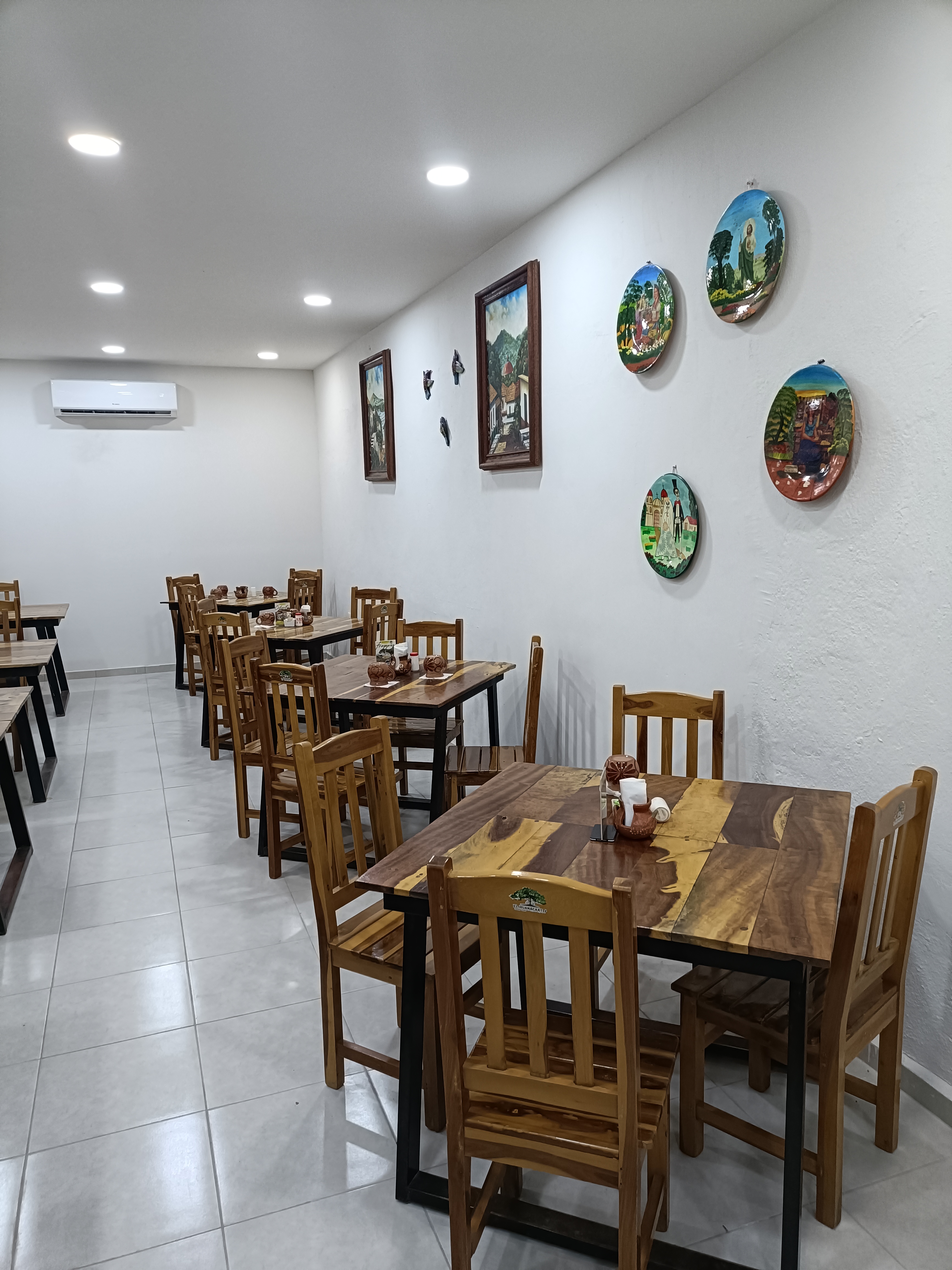 Restaurant El Huanacaxtle image 1