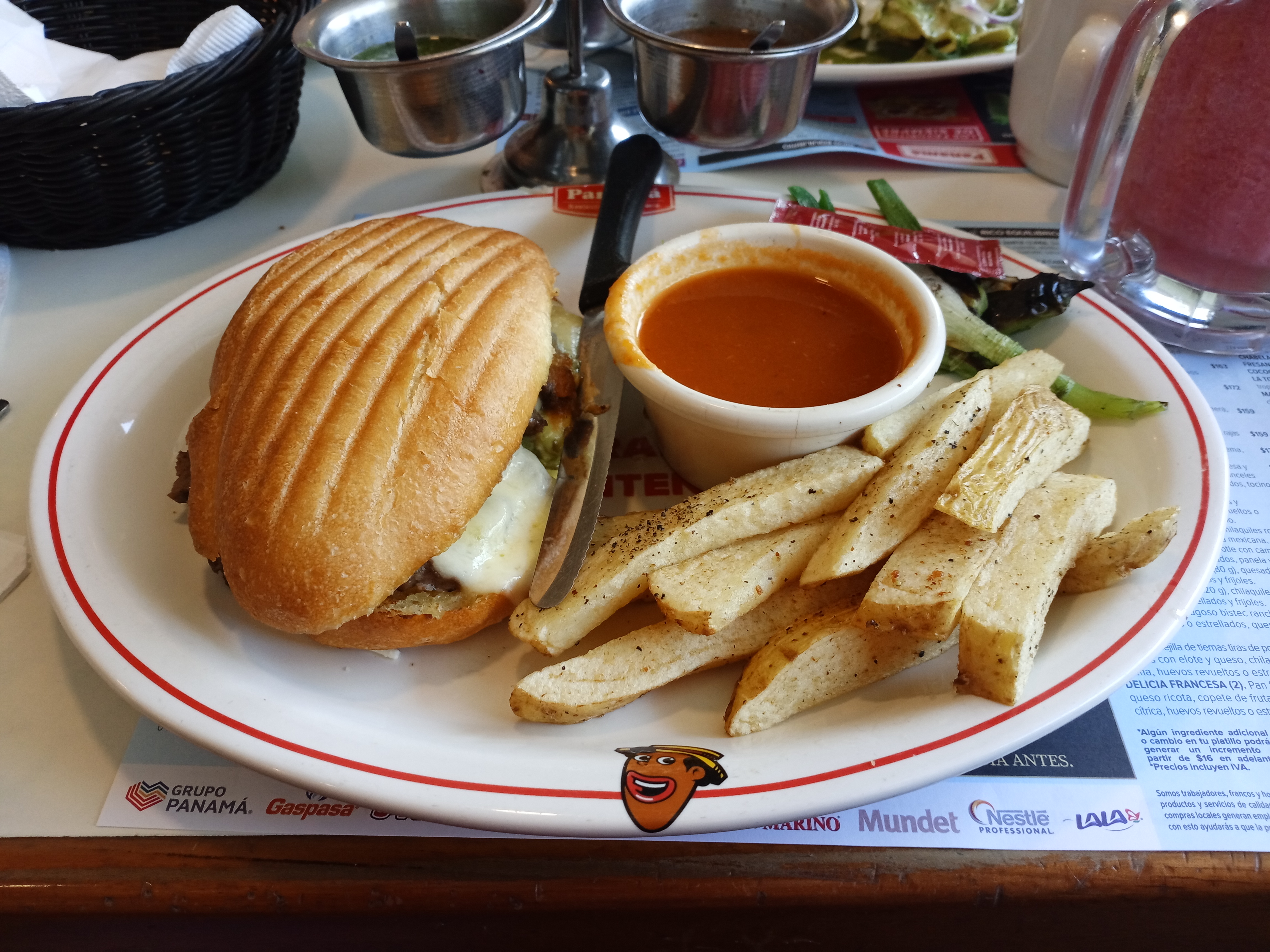 Restaurantes y Pastelerías Panamá Constitución image 8