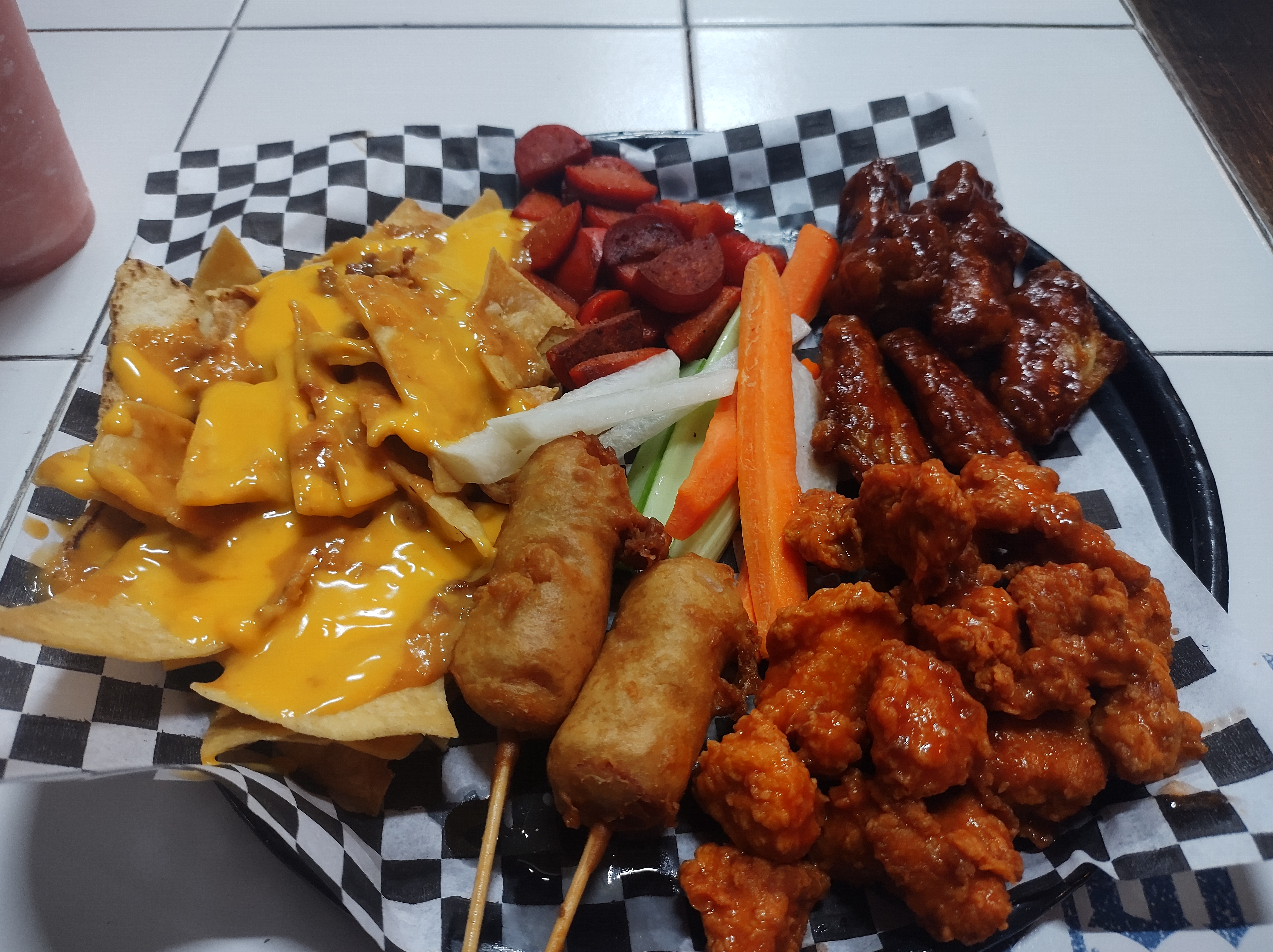 La Bodega Wings & Beer image 4