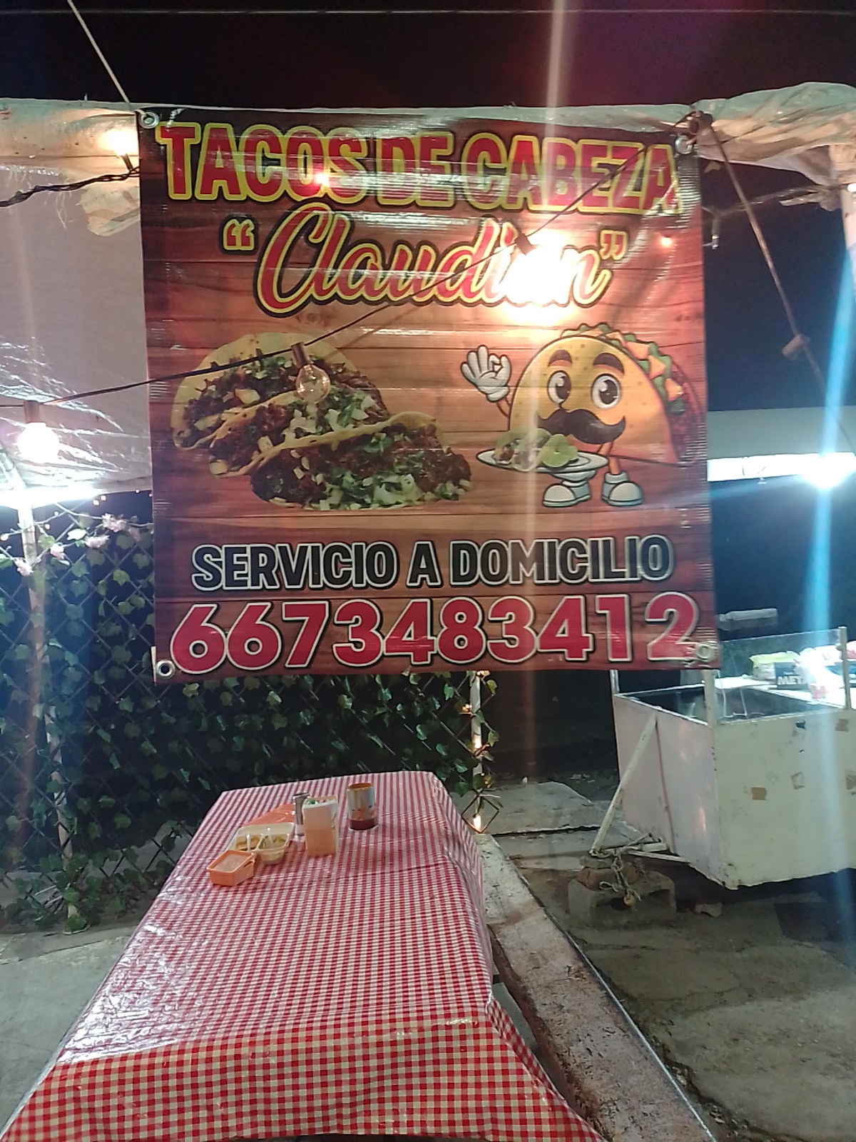 Taquería 'claudian' image 1