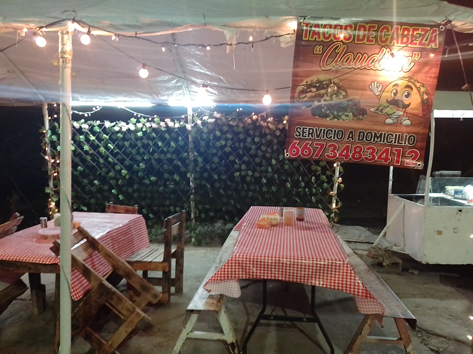 Taquería 'claudian' image 2