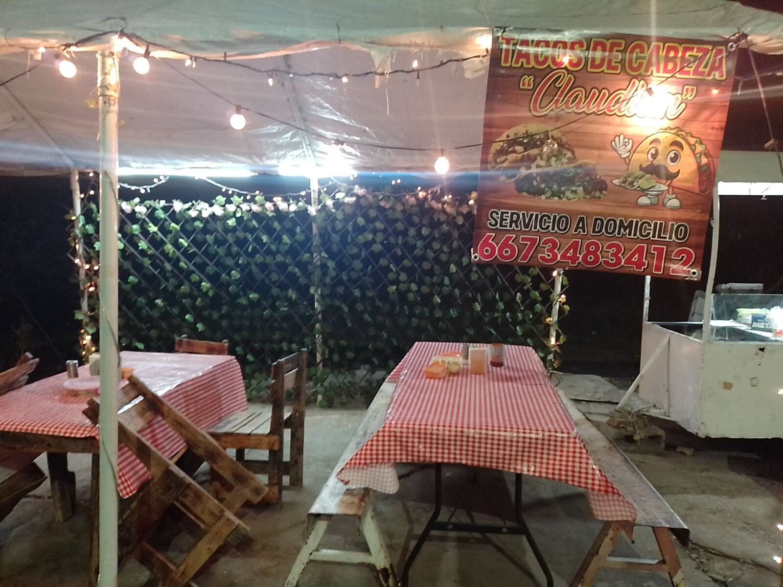 Taquería 'claudian' image 2