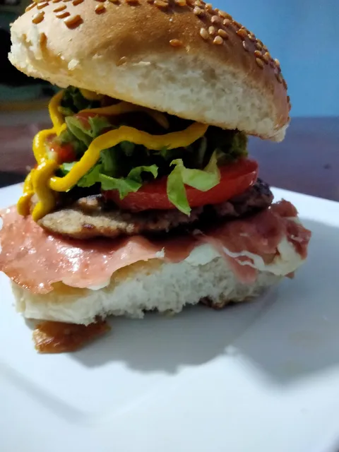 Hamburguesas "DEL CENTRO" image 1
