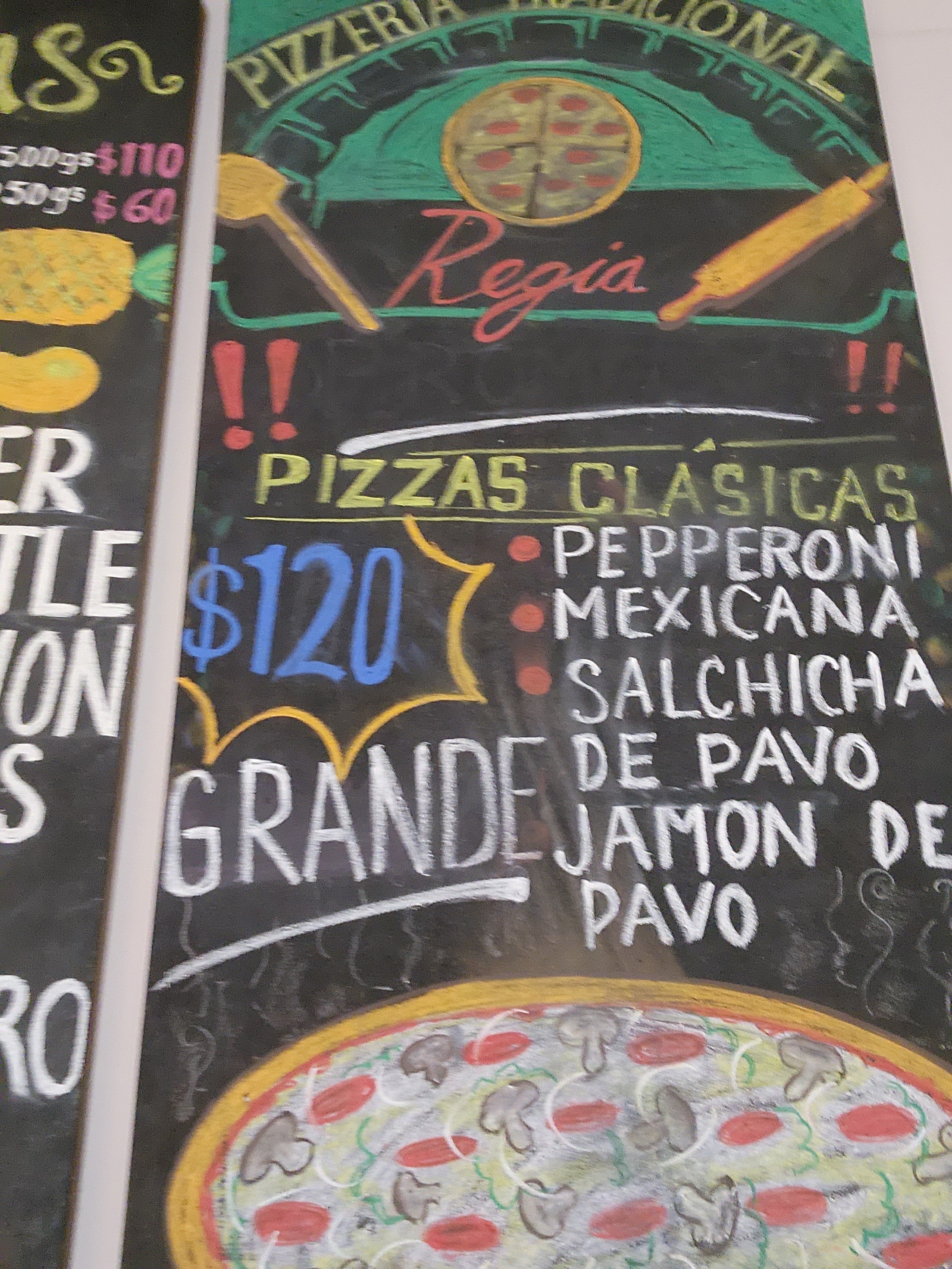 Pizzeria Tradicional image 4