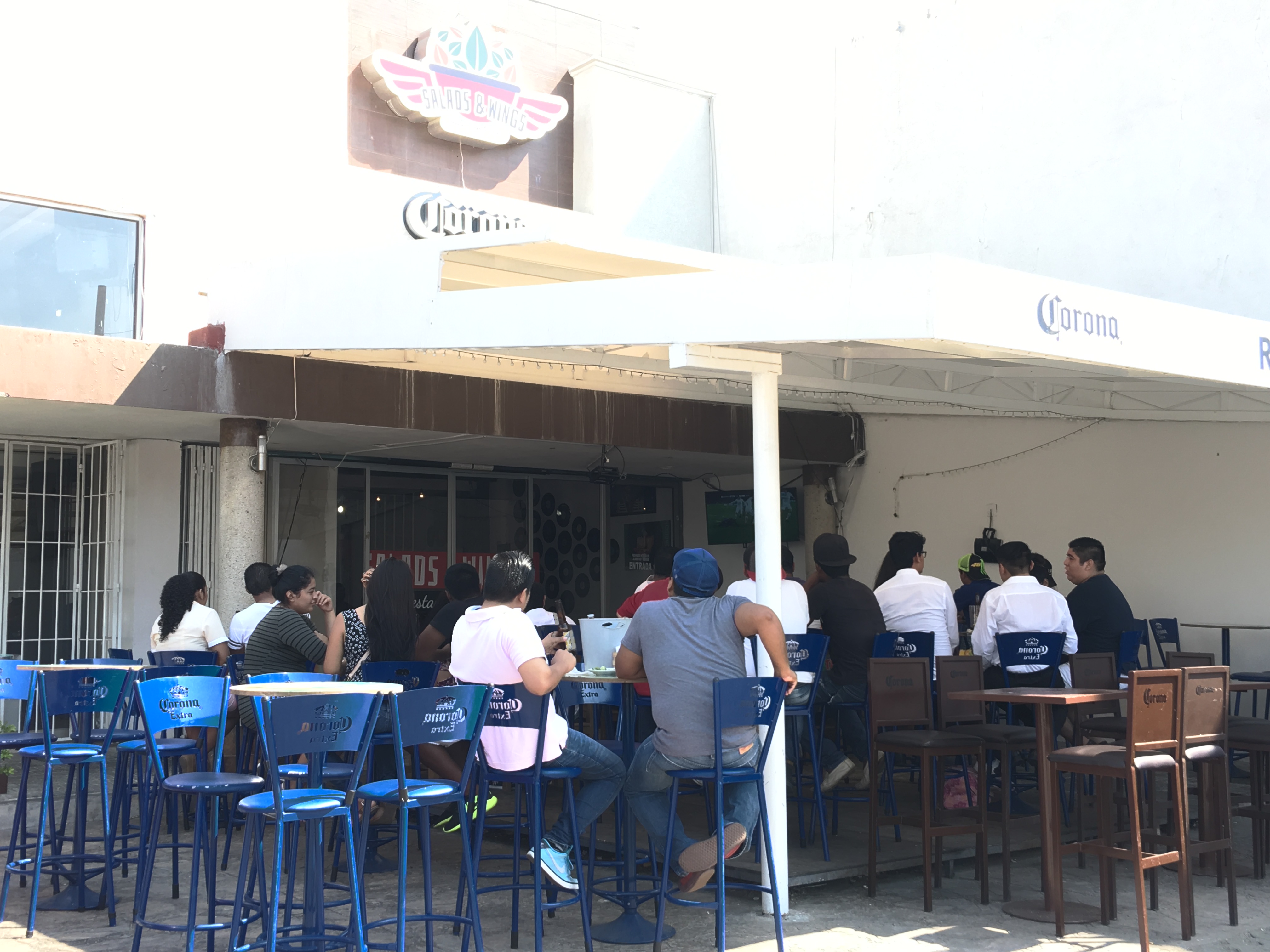 Salads&Wings image 1