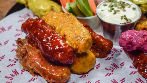 Salads&Wings image 2