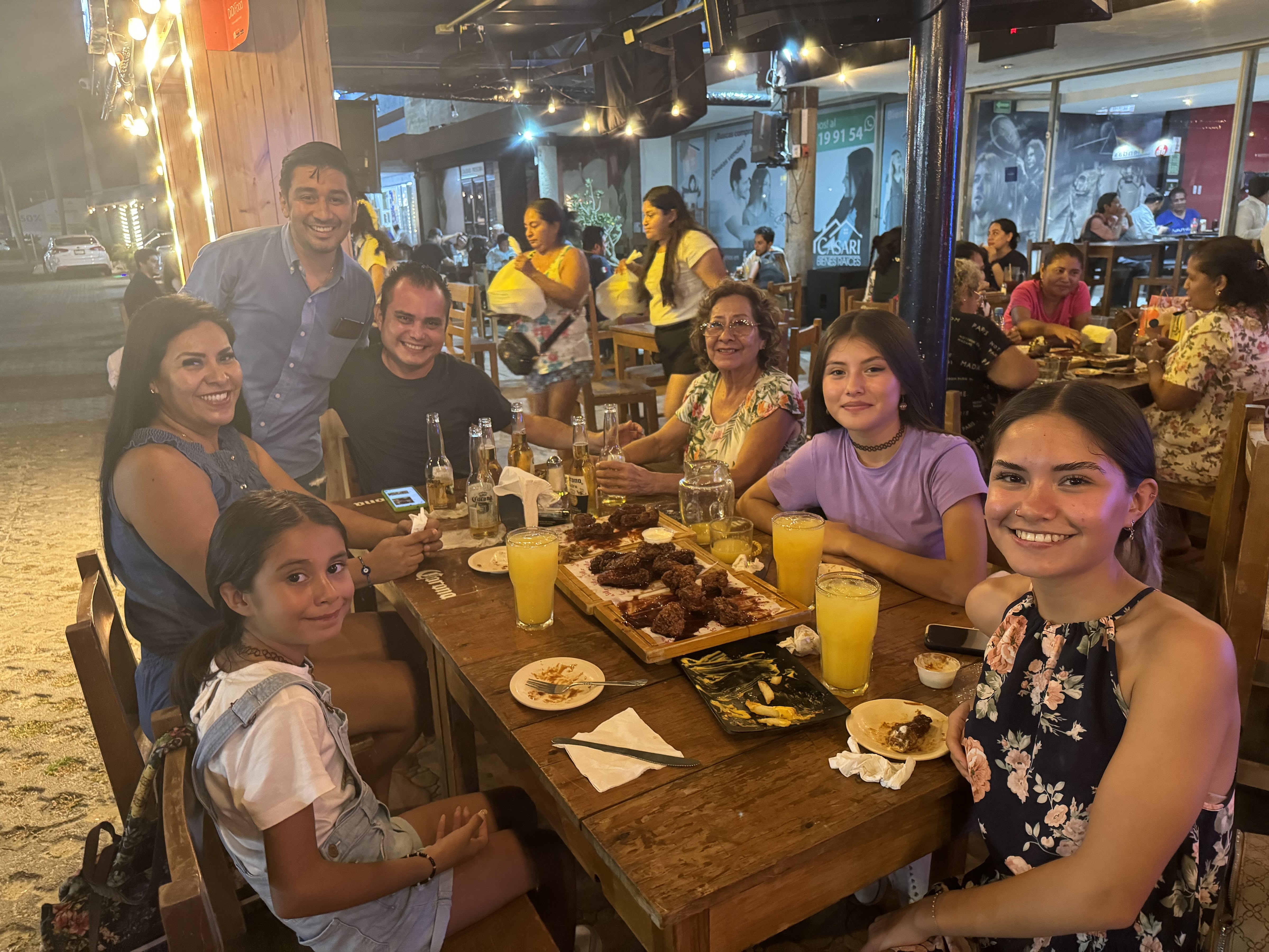 Salads&Wings image 8