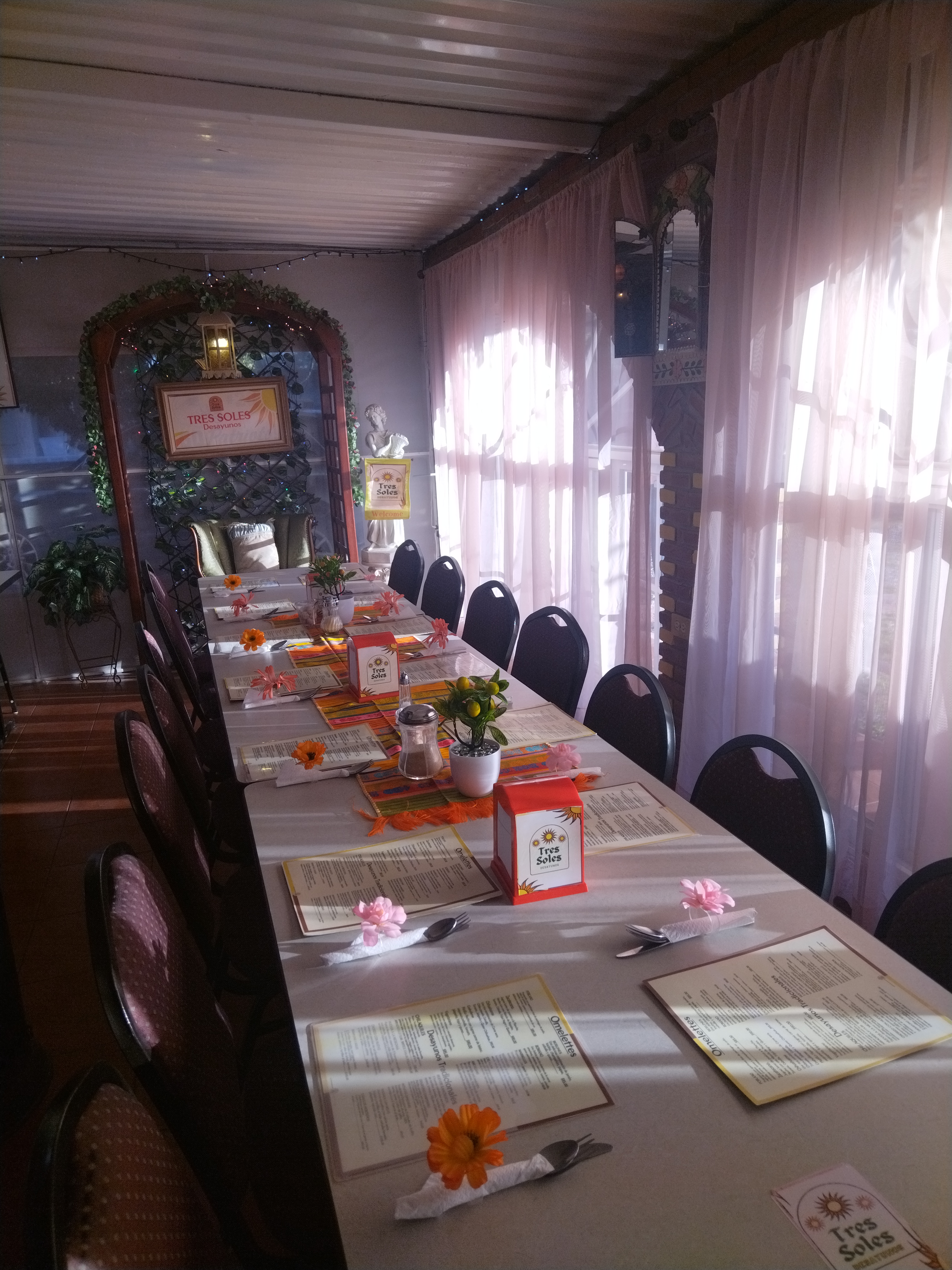 Tres Soles Desayunos image 1