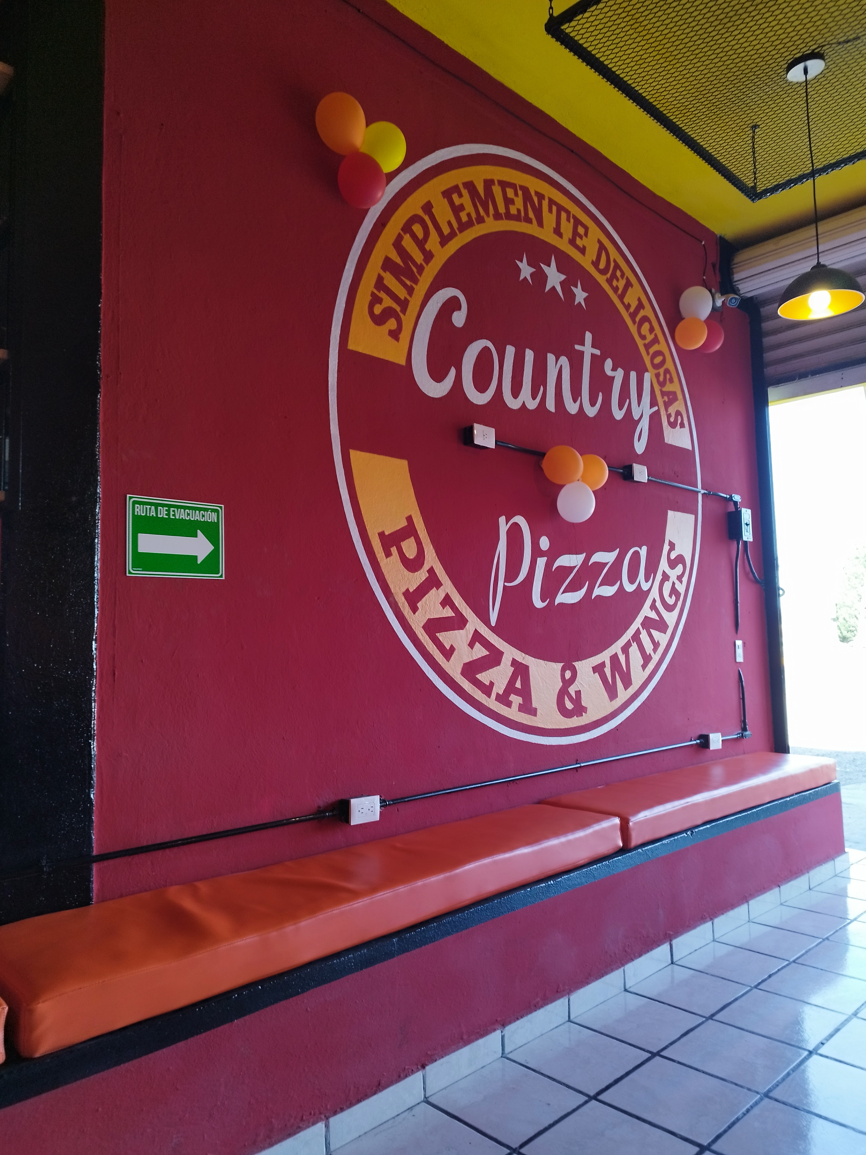 Pizza & Wings image 1