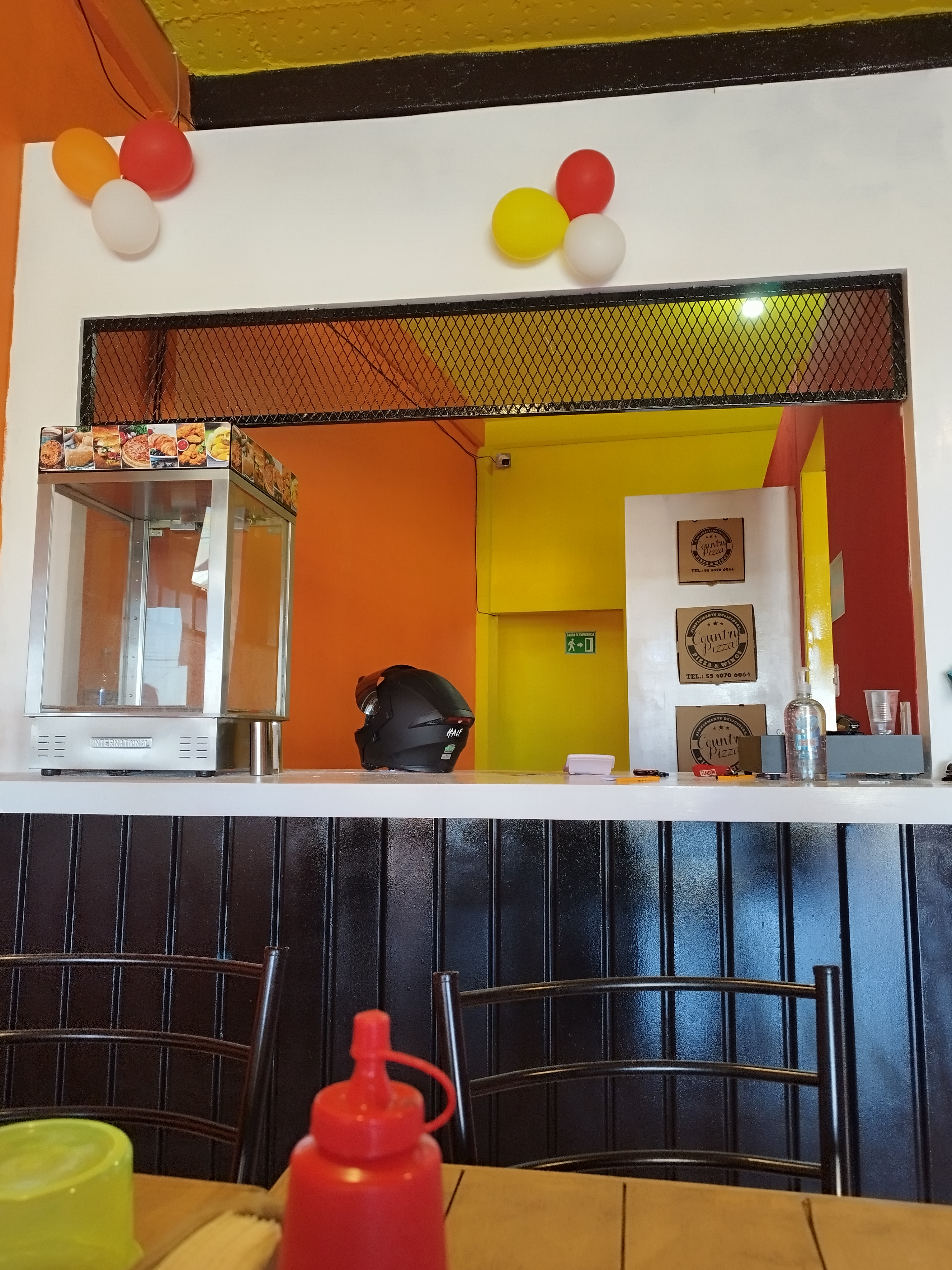 Pizza & Wings image 3