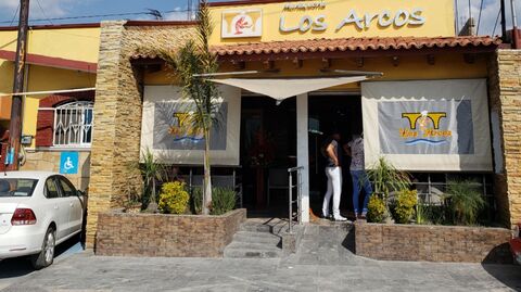 Pescados y Mariscos "Los Arcos" image 1