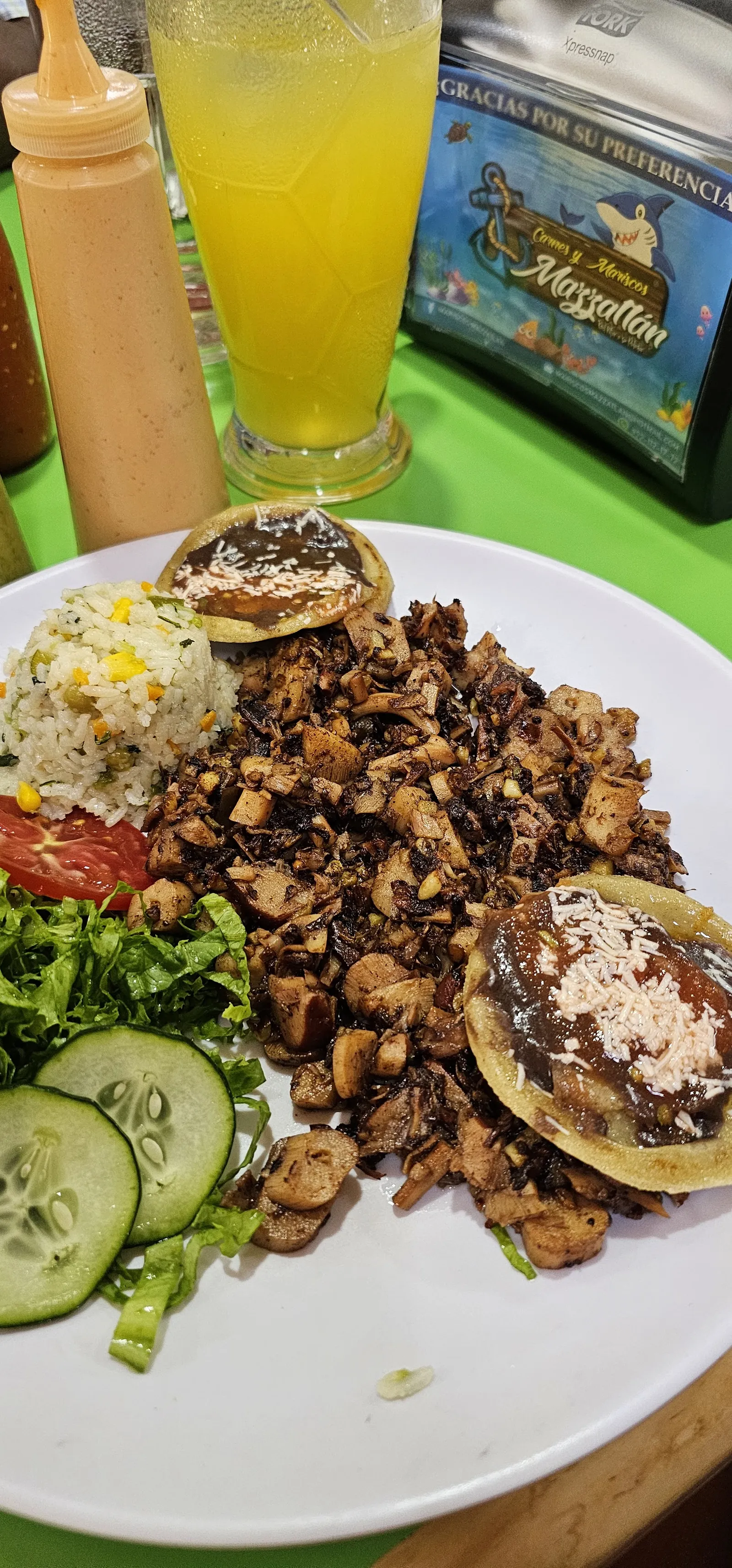 Carnes y Mariscos Mazatlán image 5