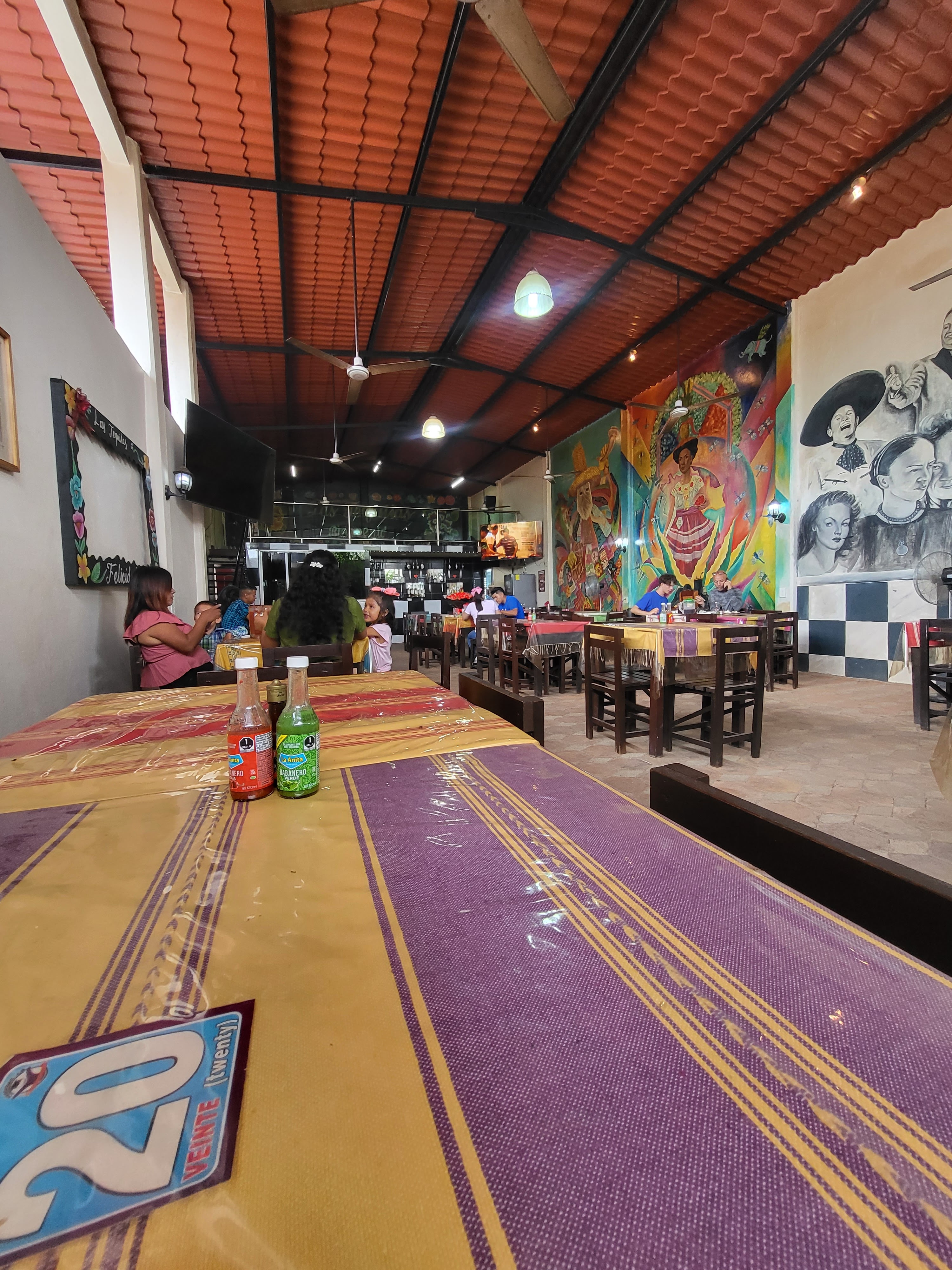 LAS TEQUITAS image 4