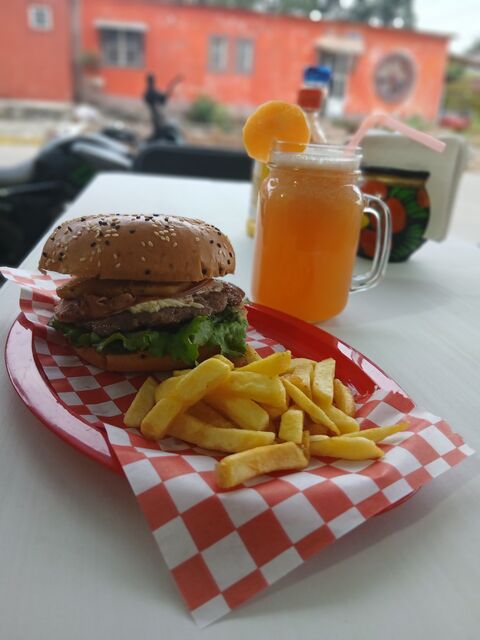 Las Burguer's de Los Gordis image 5