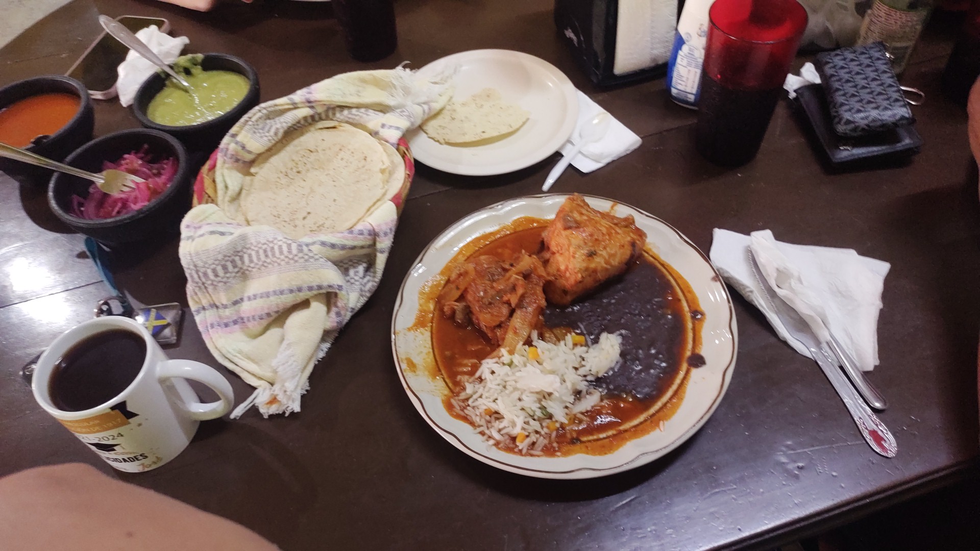 Restaurante yolis image 2