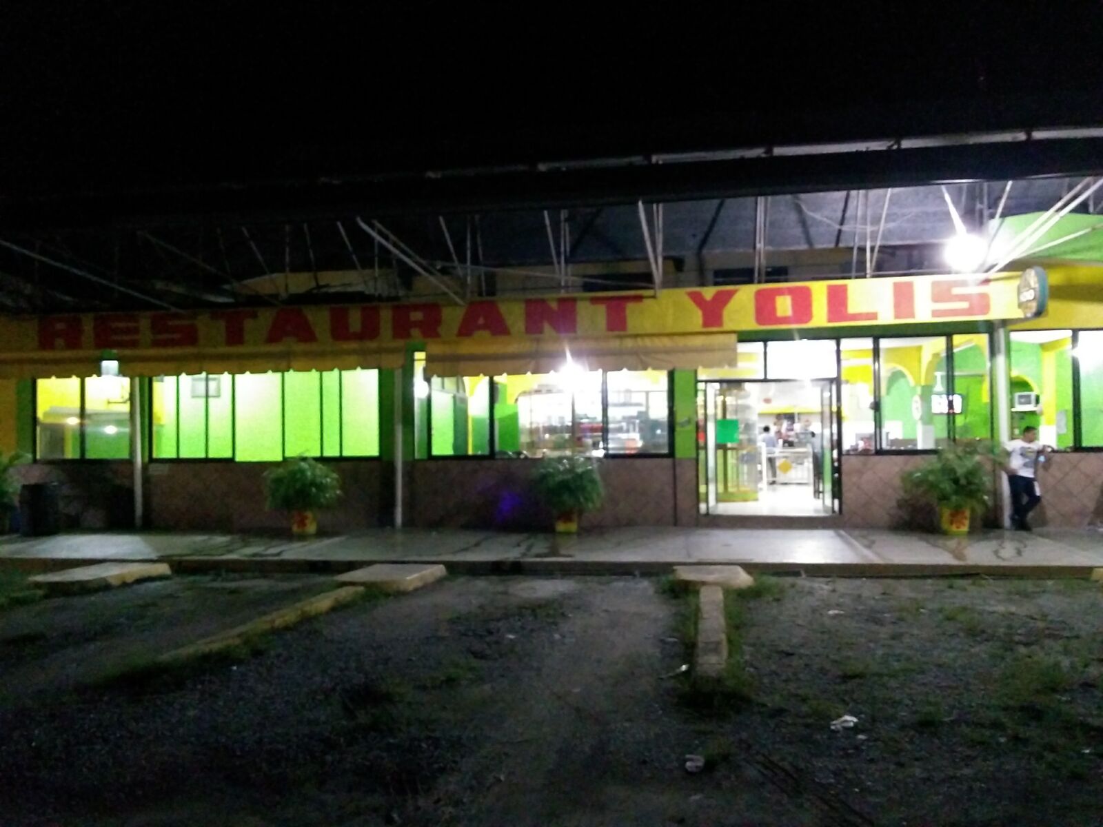 Restaurante yolis image 8