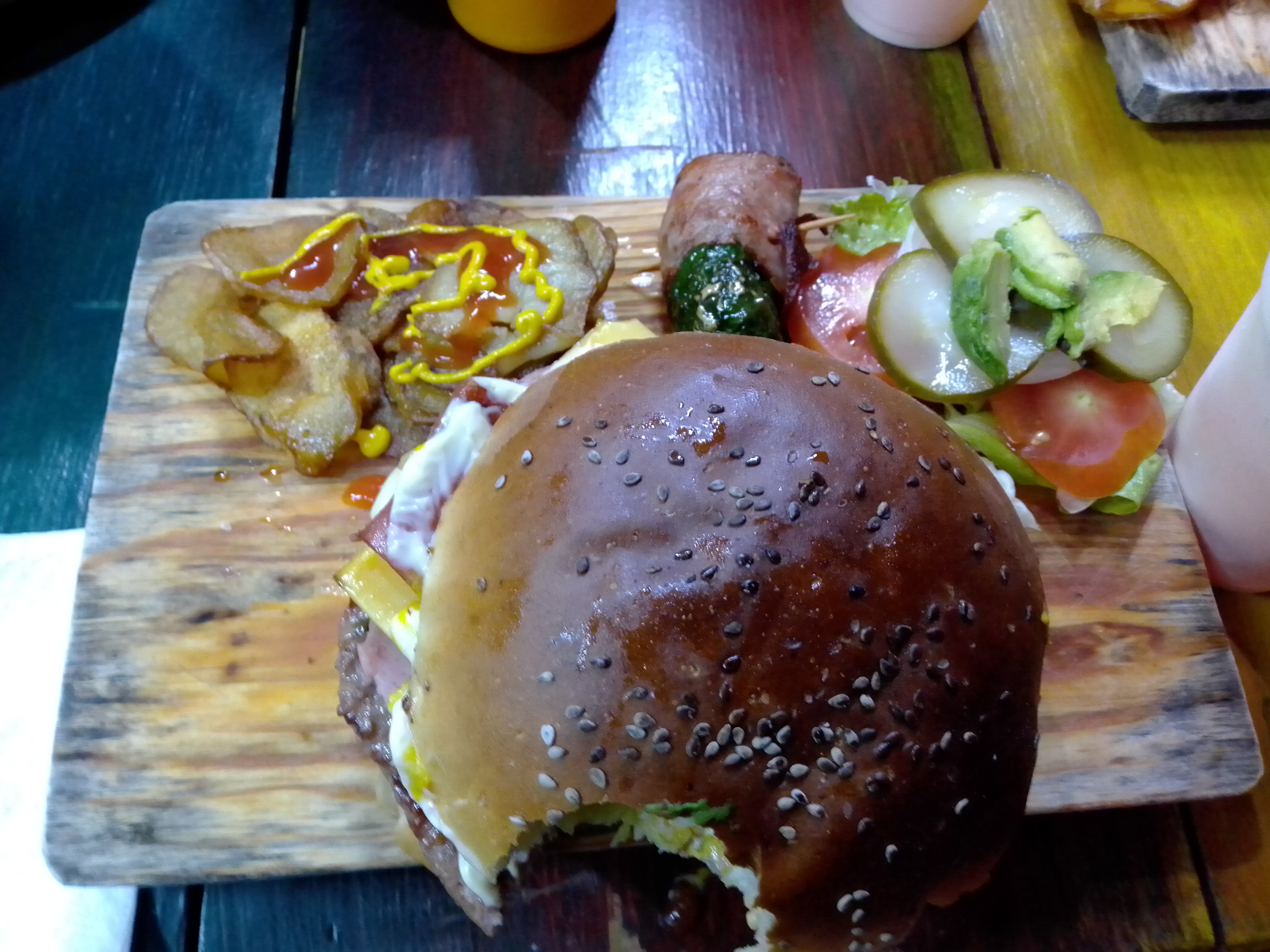 Pacific Grill Burger image 8