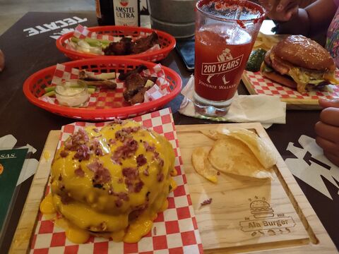 ALA BURGER image 2