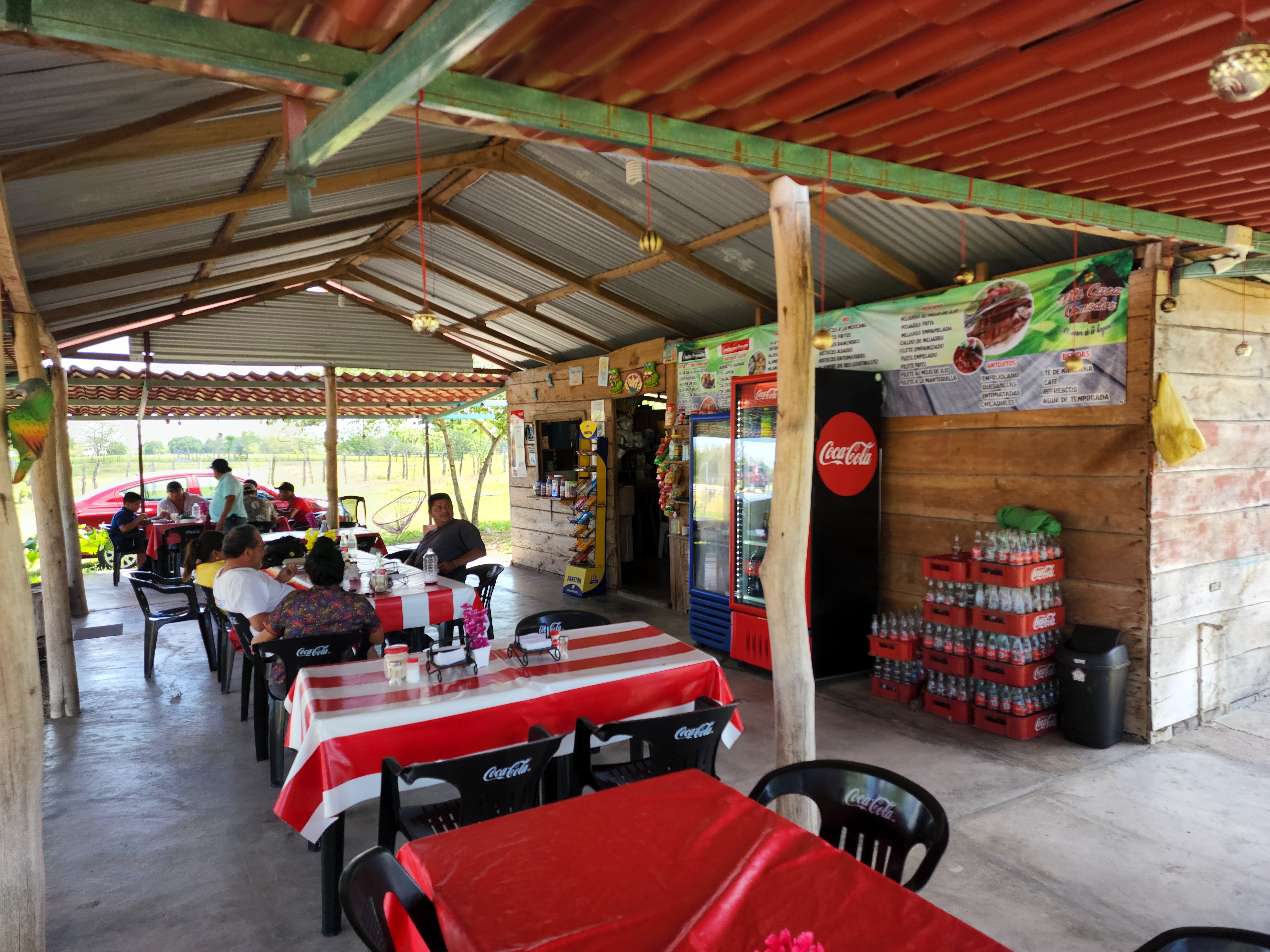 Mi casa Comedor image 1