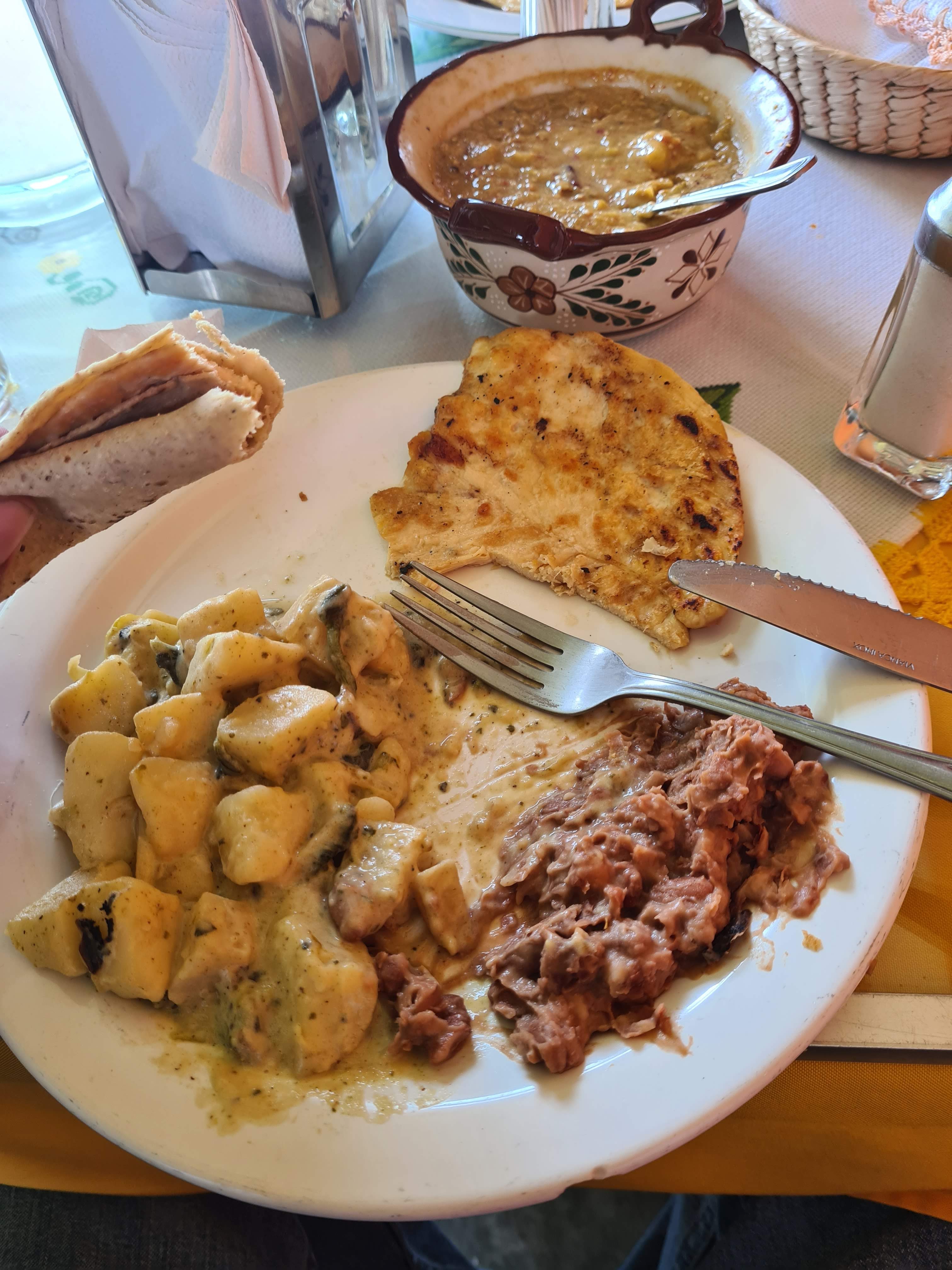 Cocina Económica Fanny image 5