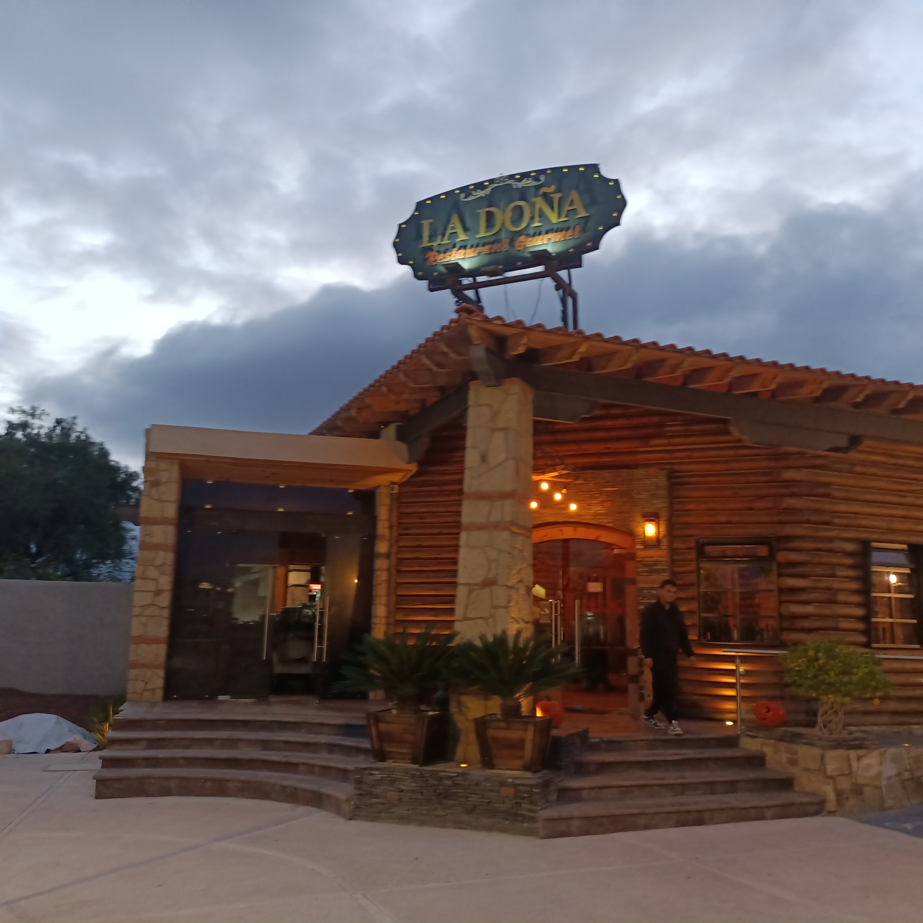 LA DOÑA RESTAURANT GOURMET image 4