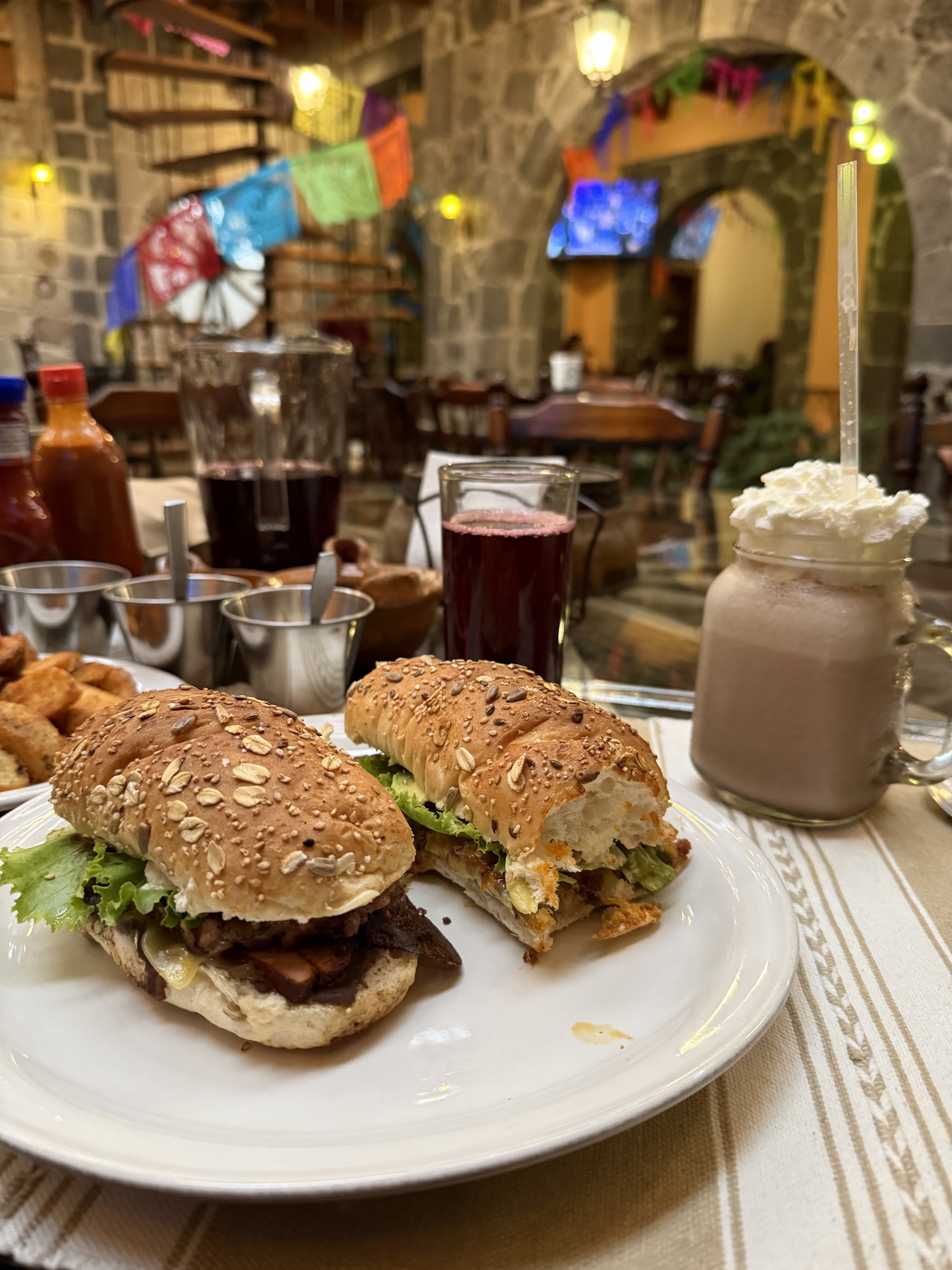 Los Faroles Restaurante Cafe image 2