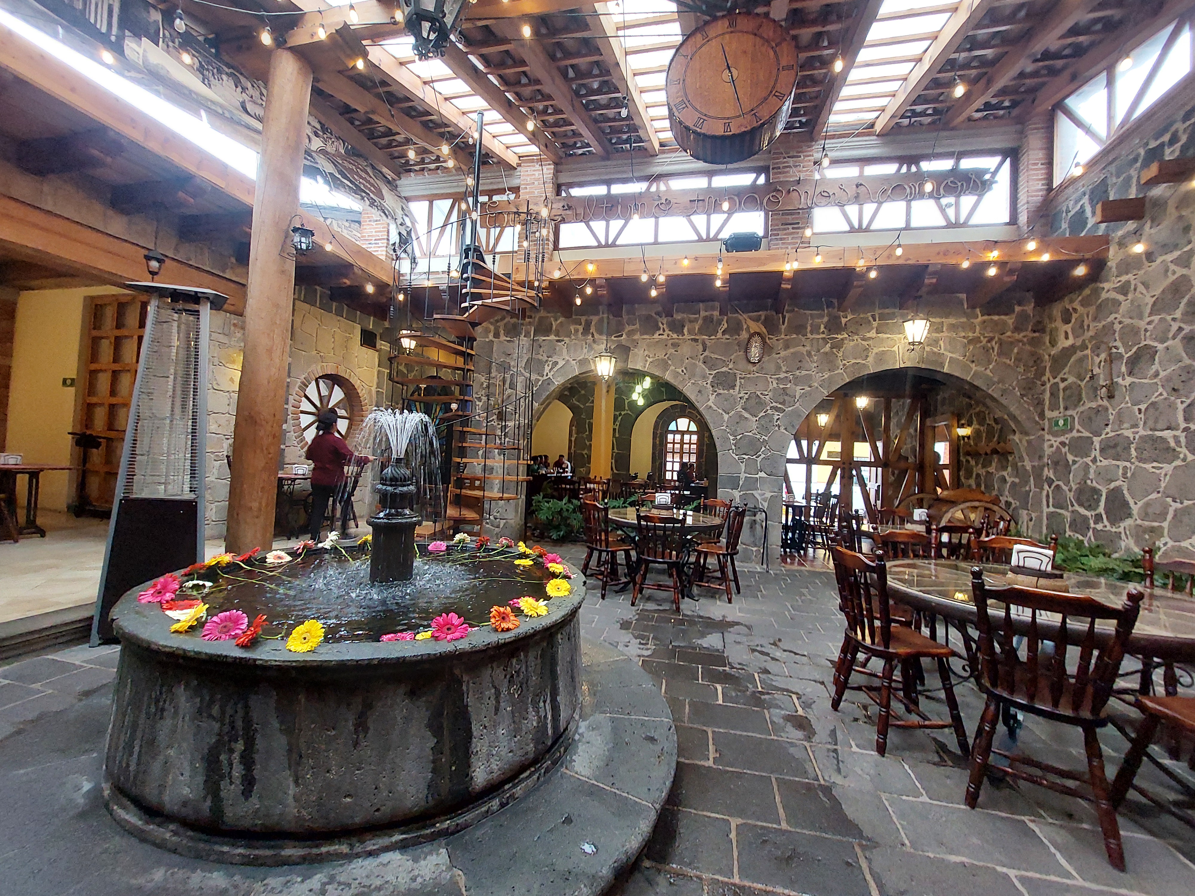 Los Faroles Restaurante Cafe image 7