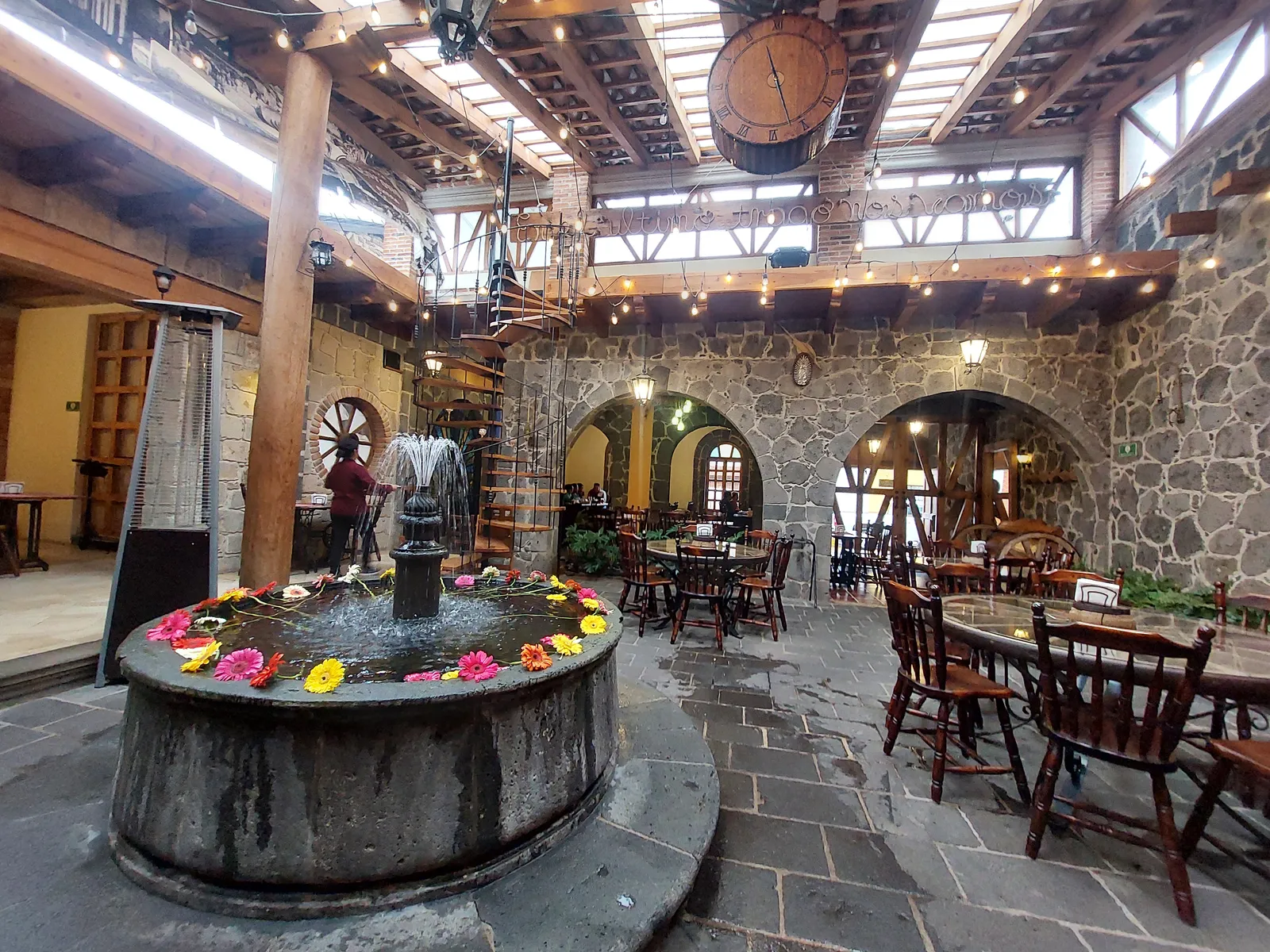 Los Faroles Restaurante Cafe image 7