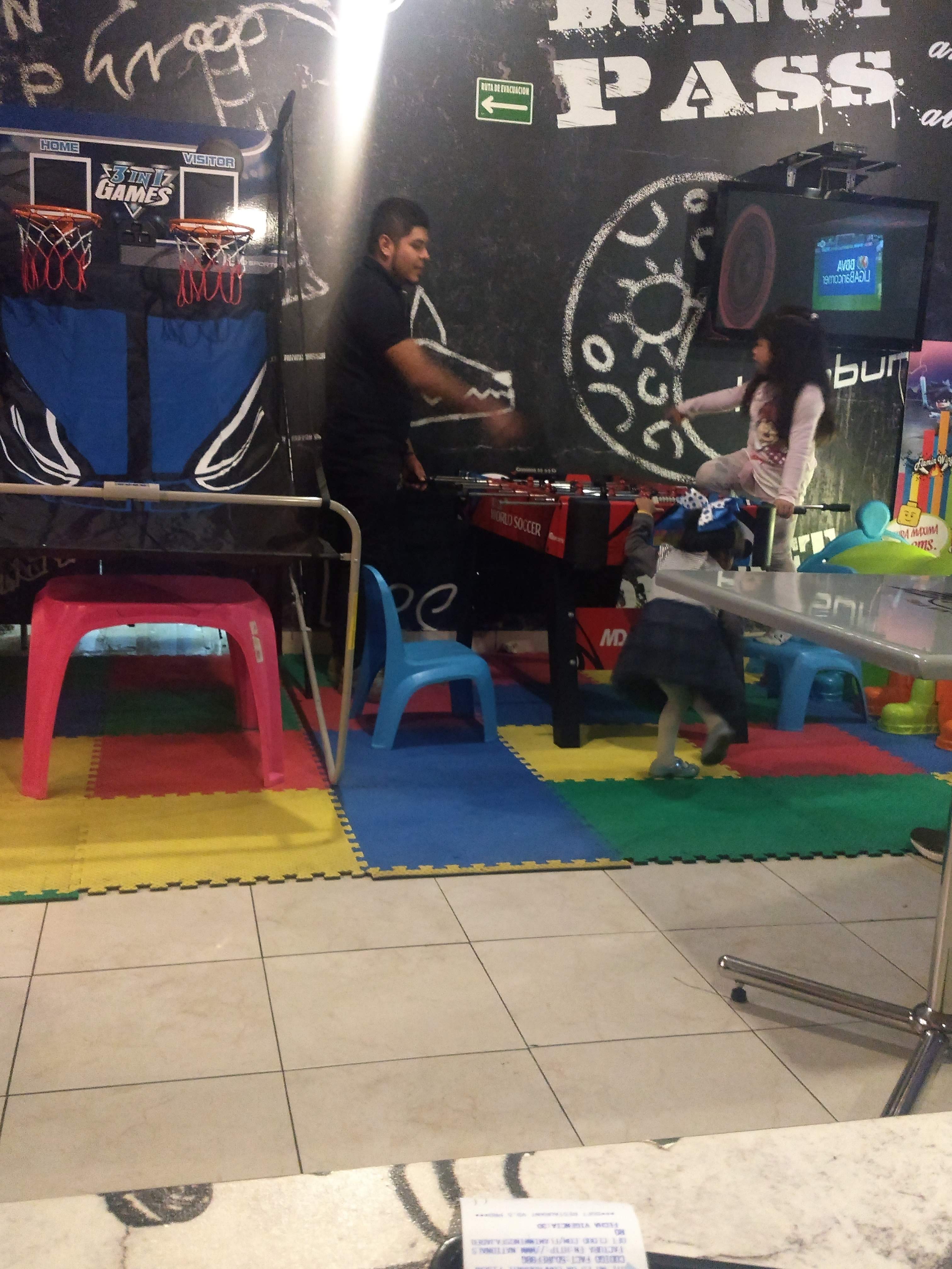 Flamin Wings Faja de Oro image 10