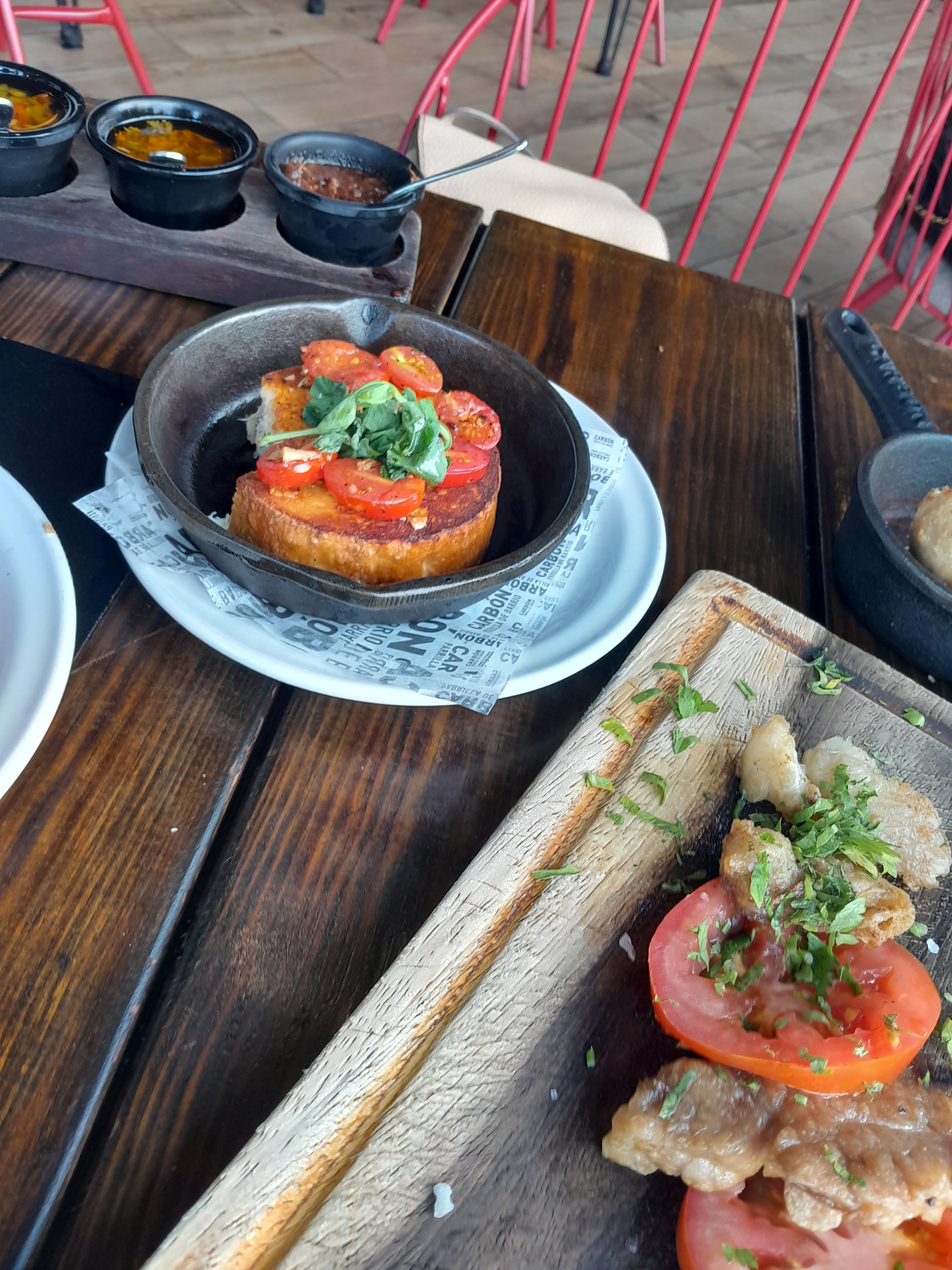 CARBÓN Vía Alta image 2