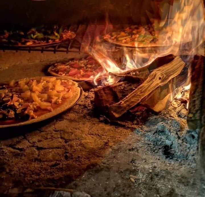 Curacao Pizza - Bar image 6