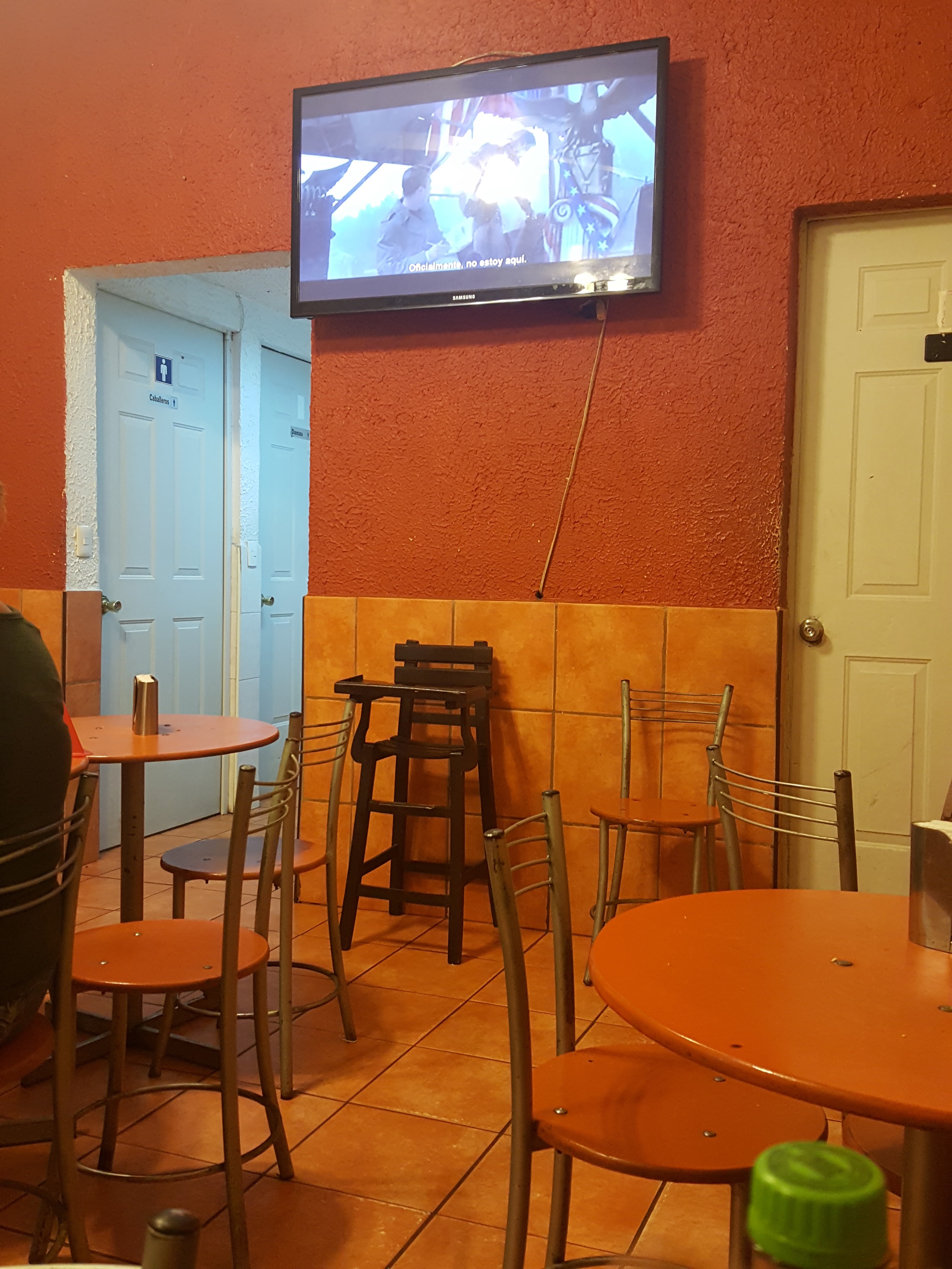 Winnies Burger image 4