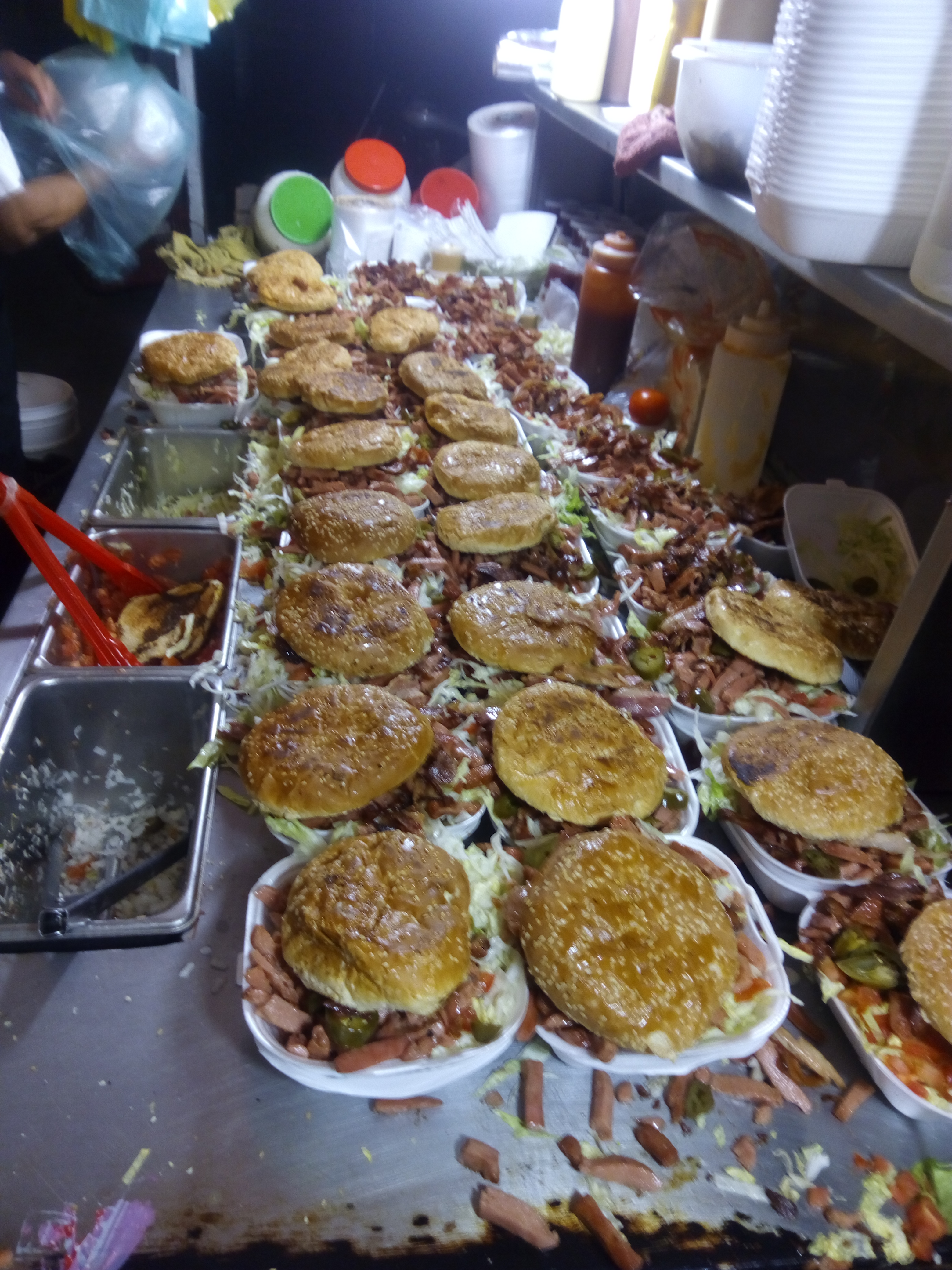 Winnies Burger image 6