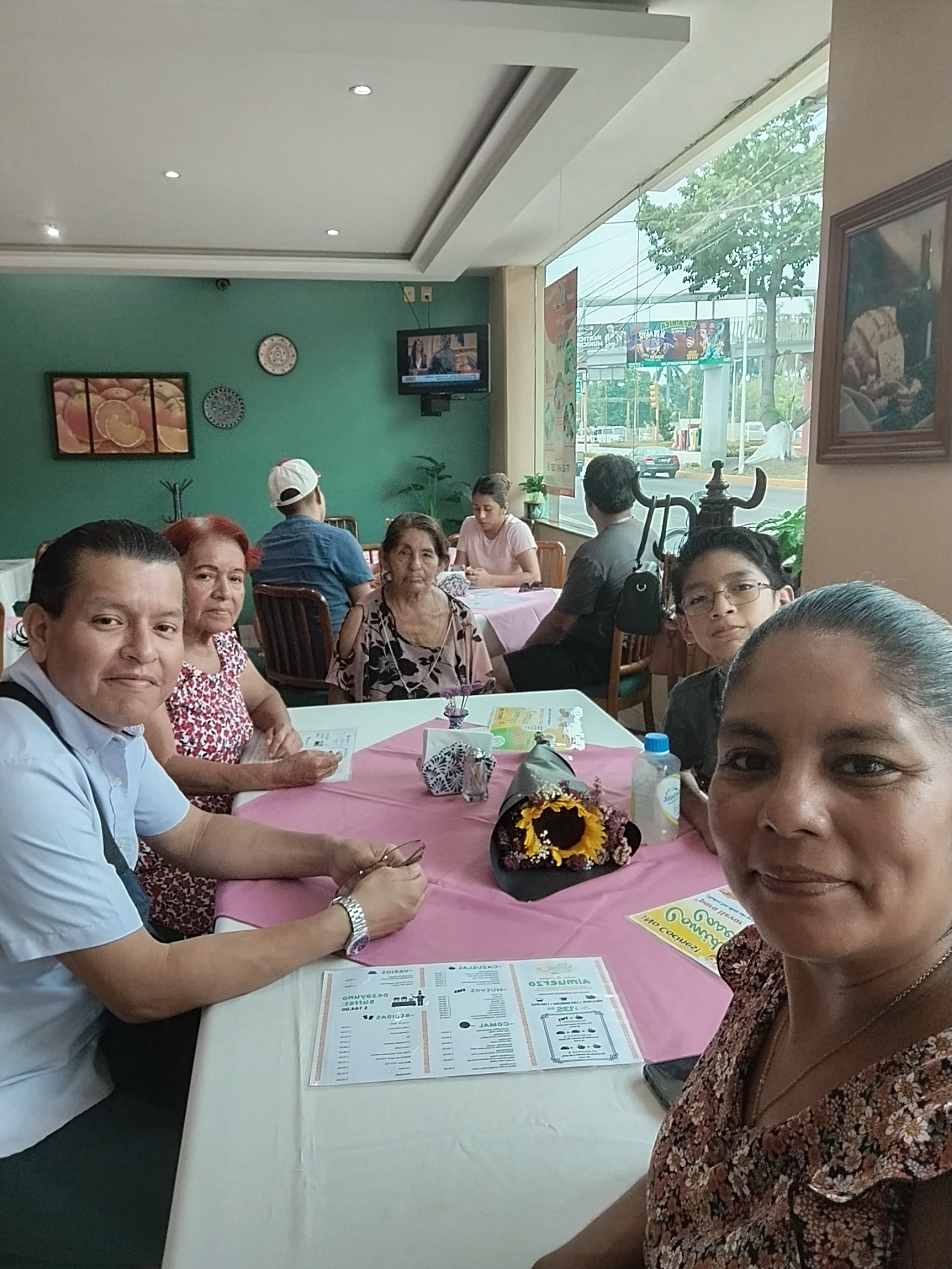 Los Naranjos Restaurant image 9