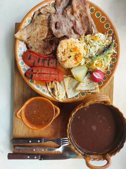 Pizzas Y Tacos y Carnes asadas "Lalos" Y Cocina Económica image 4